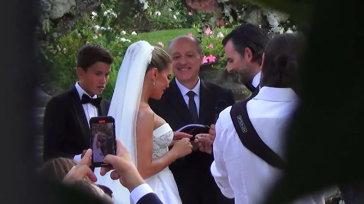 Sylvie Meis hat ihren Niclas Castello geheiratet Inklusive emotionalem Ehegelöbnis