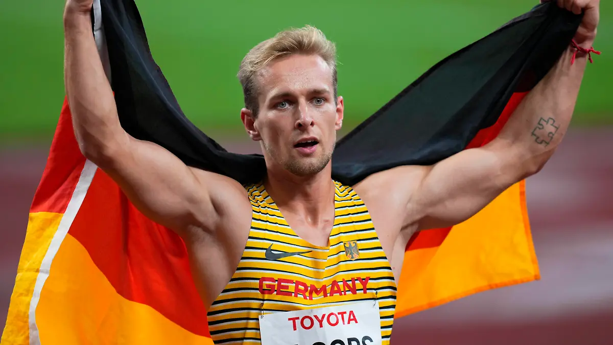  2020 Tokyo Paralympics - Day 10 Johannes Floors from Germany winning gold at 400m during athletics at the Tokyo Paralympics, Tokyo Olympic Stadium, Tokyo, Japan on September 3, 2021. Tokyo Japan pedersen-2020toky210903_npteM PUBLICATIONxNOTxINxFRA Copyright: xUlrikxPedersenx