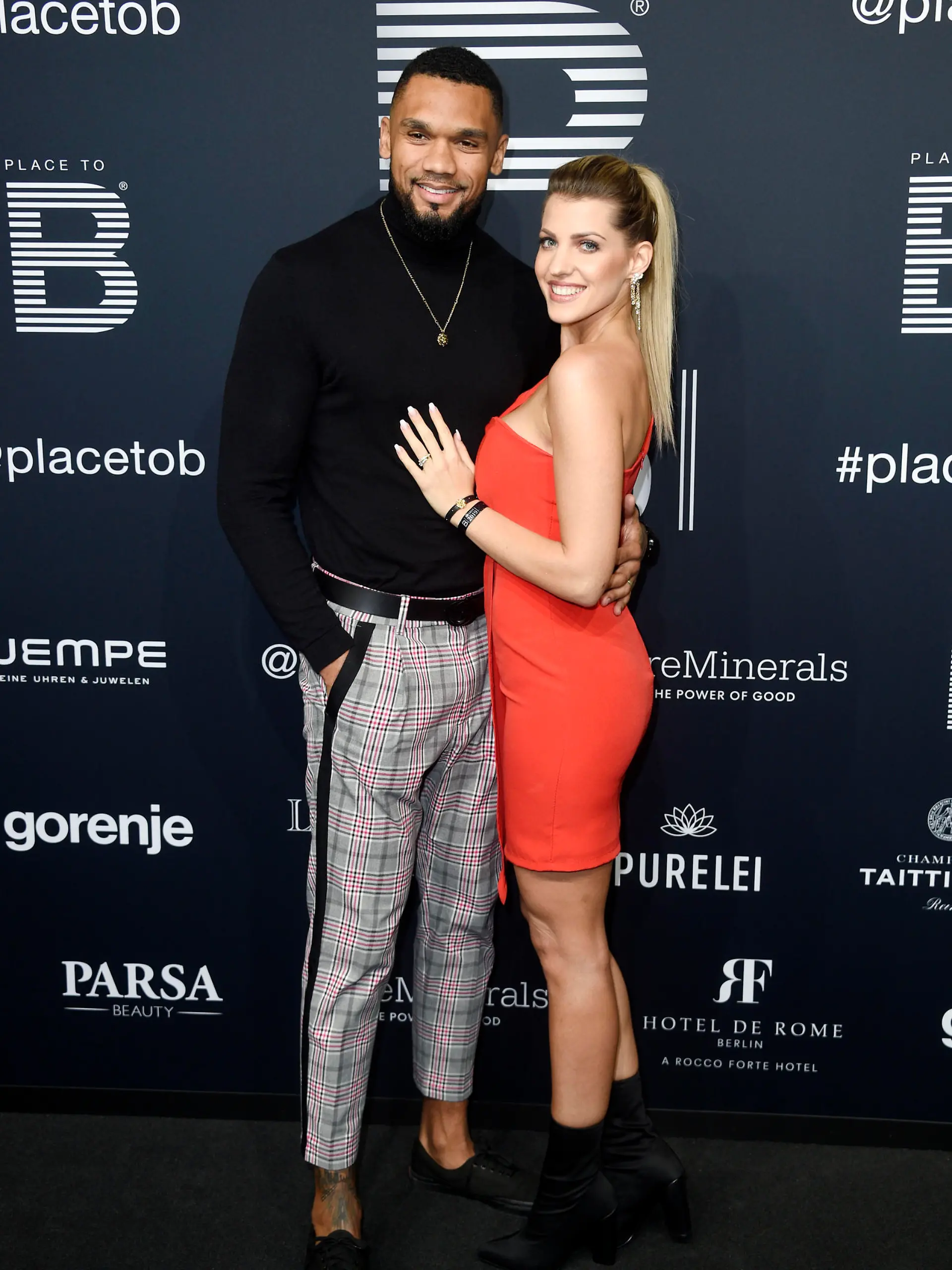 Dominic Harrison und Sarah Harrison beim 4. Place To B Award 2019 im Axel Springer SE Verlagshaus. Berlin, 16.11.2019