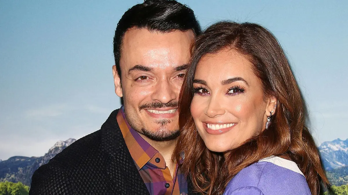 Giovanni und Jana Ina Zarrella beim Oster Brunch von Milka am 22.3.2018 im Studio Lassen in Hamburg Milka Osterbrunch in Hamburg, 2018 *** Giovanni and Jana Ina Zarrella at the Easter Brunch by Milka on 22 3 2018 in the Studio Lassen in Hamburg Milka Easter Brunch in Hamburg 2018 PUBLICATIONxINxGERxSUIxAUTxONLY