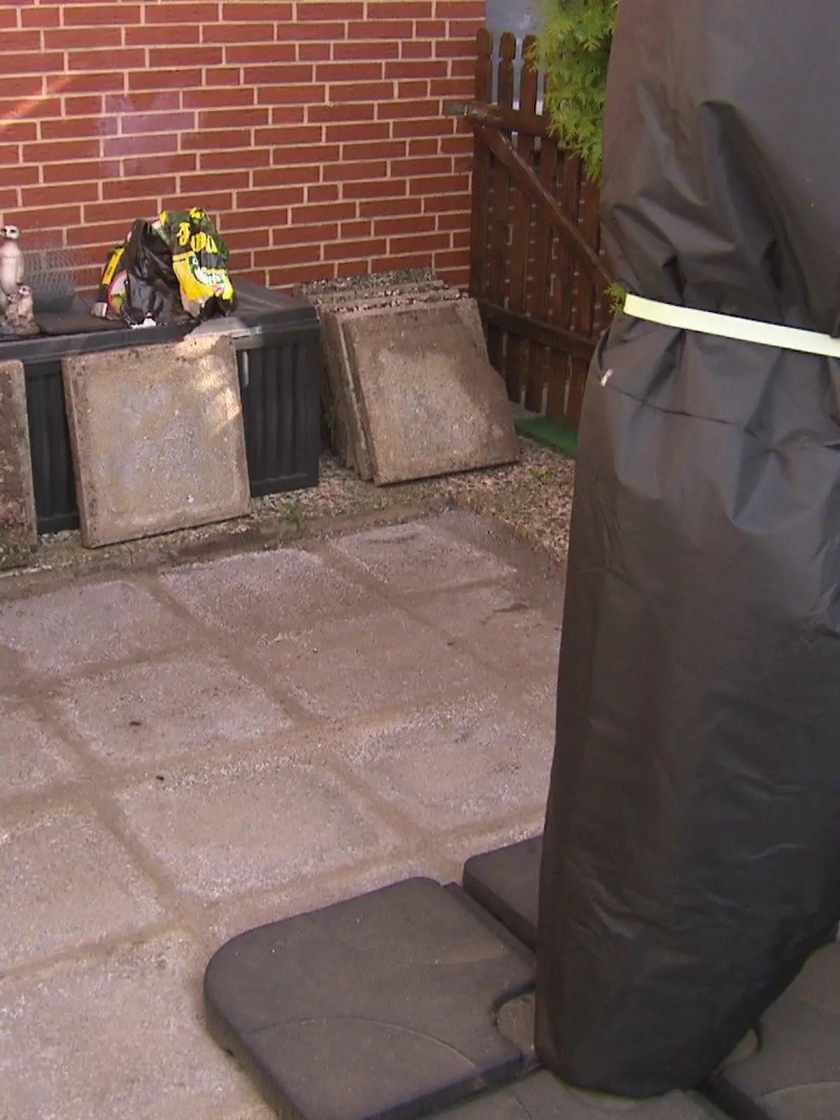 Mehr Betonwüste als Garten - wir helfen, es den Deikes richtig schick zu machen!