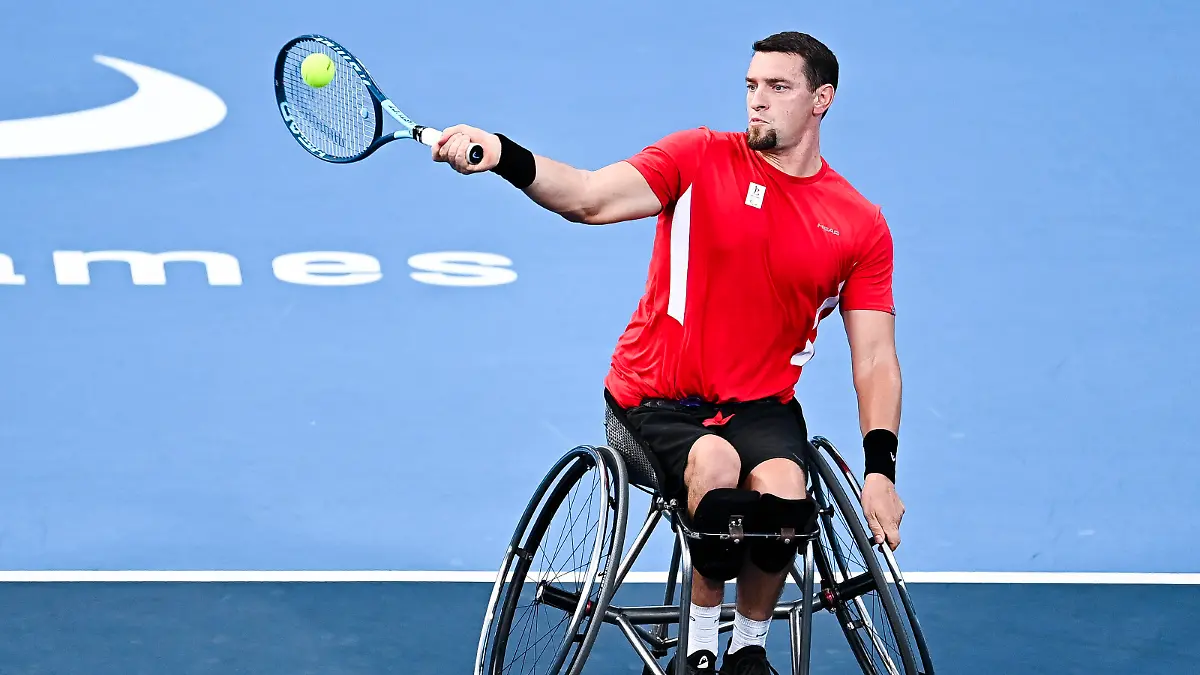 Belgian wheelchair tennis player Joachim Gerard pictured in action during a tennis match against Spanish Caverzachi, in the third round of the men s singles wheelchair tennis tournament, on the sixth day of the Tokyo 2020 Paralympic Games, Monday 30 August 2021, in Tokyo, Japan. The paralympic Games take place from the 24 August to the fifth of September. JASPERxJACOBS PUBLICATIONxINxGERxSUIxAUTxONLY x3077003x