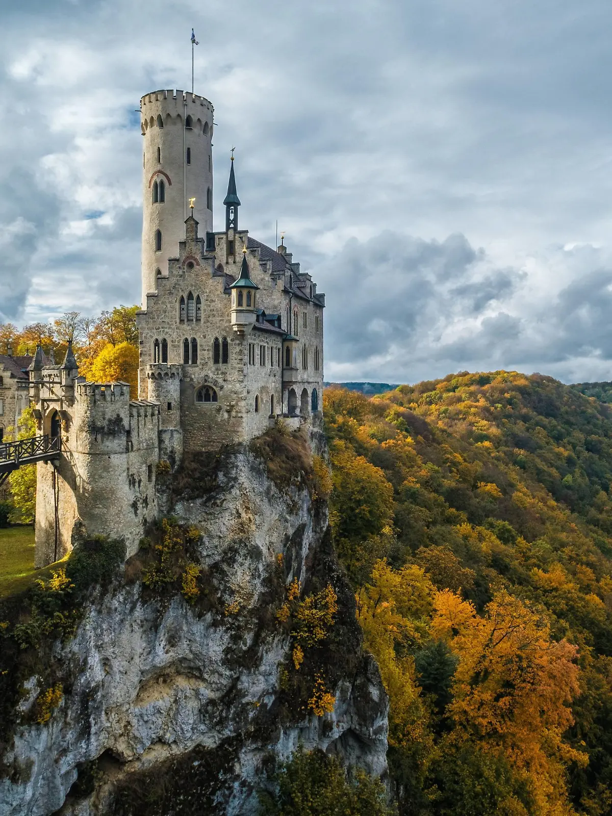 Schloss Lichtenstein im Herbst