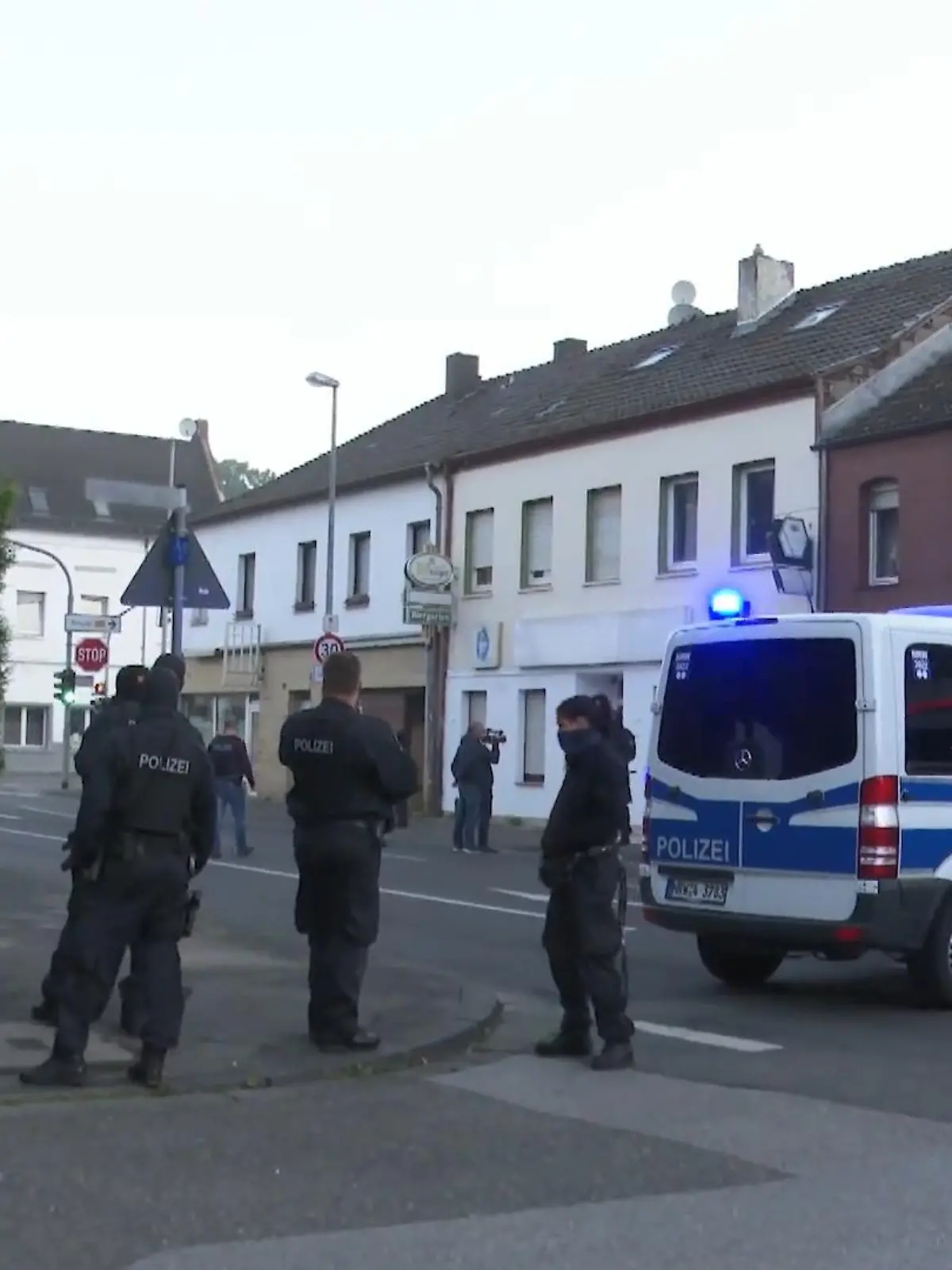 Bild zu: "Polizei gegen Hells Angels"