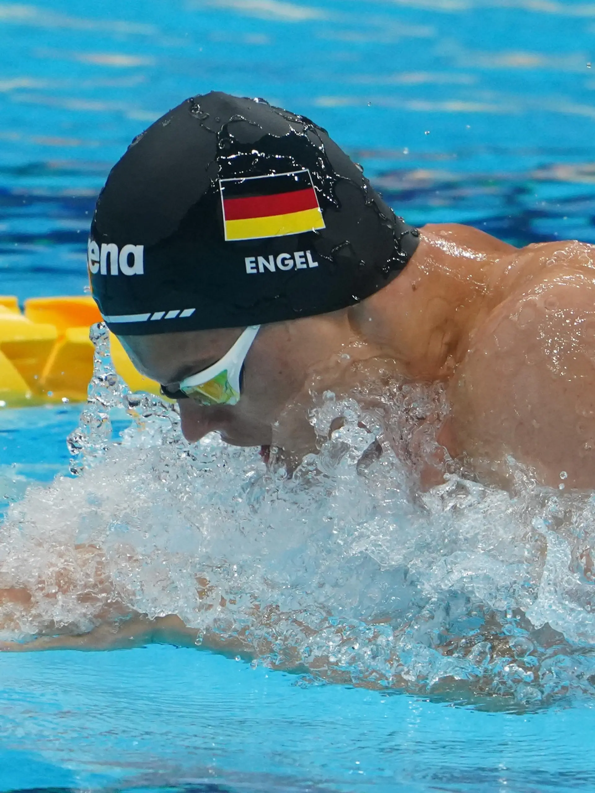 Paralympics: Para-Schwimmen, Männer, Heat, 100 m Brust, im Tokyo Aquatics Centre. Taliso Engel (Deutschland) in Aktion. Engel ist einen neuen Weltrekord geschwommen.