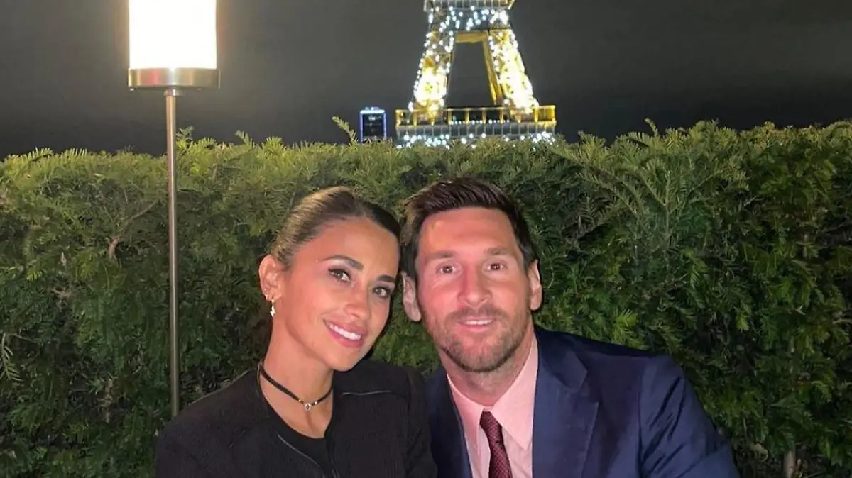 Messi mit Gattin in Paris