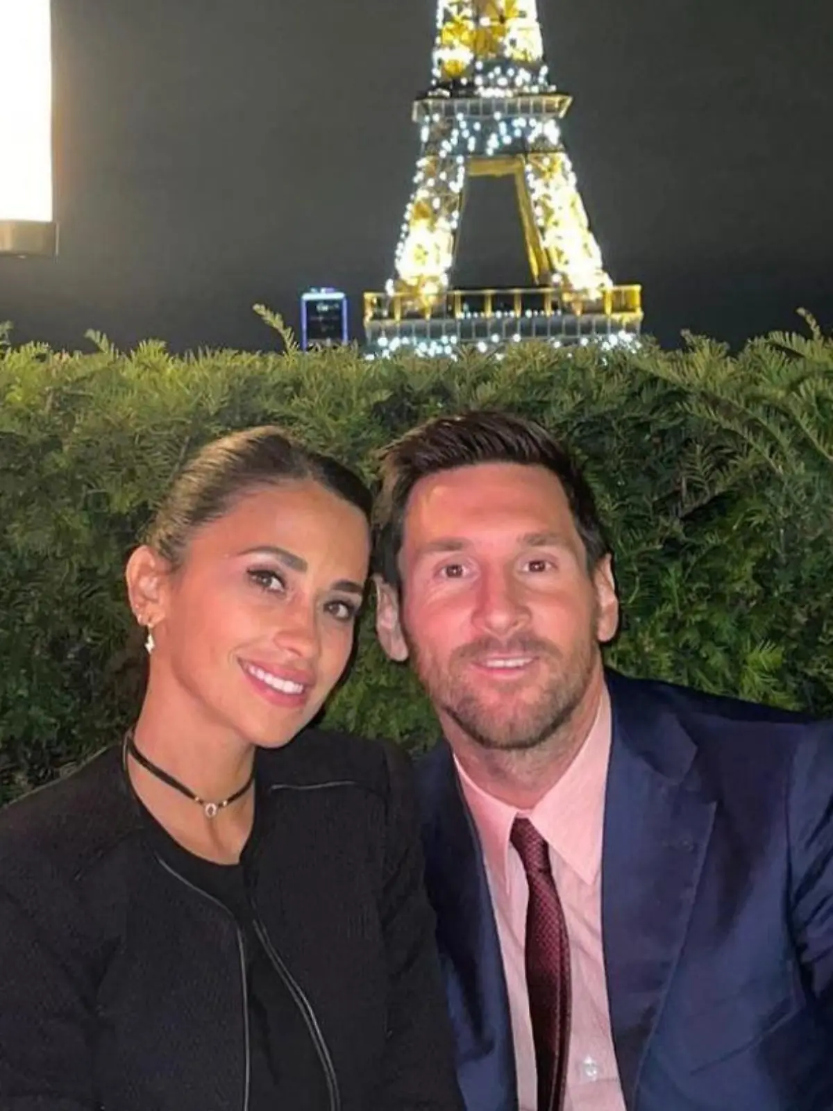 Messi mit Gattin in Paris