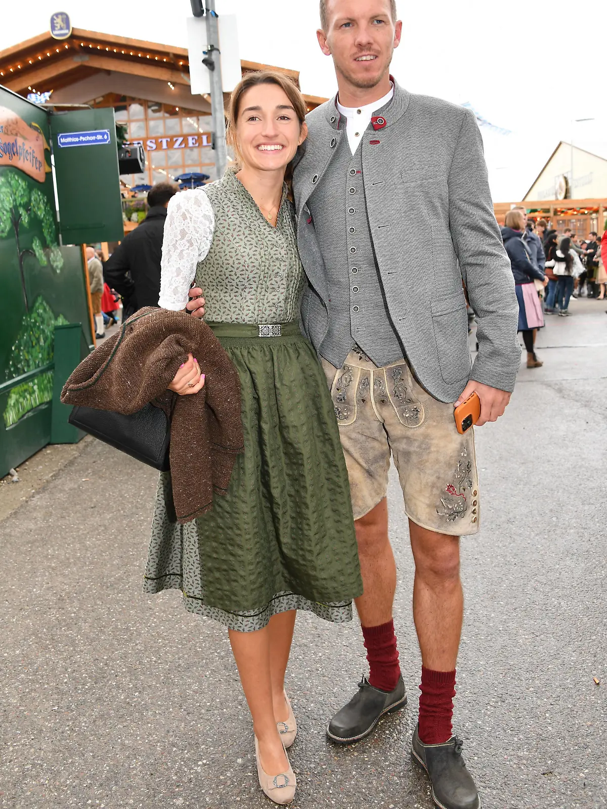  Julian Nagelsmann und seine Freundin Lena Wurzenberger / Wies n 2022 / Käferzelt / FC Bayern / Almauftrieb /Theresienwiese / München / 18. September 2022 *** Julian Nagelsmann and his girlfriend Lena Wurzenberger Wies n 2022 Käferzelt FC Bayern Almauftrieb Theresienwiese Munich 18 September 2022