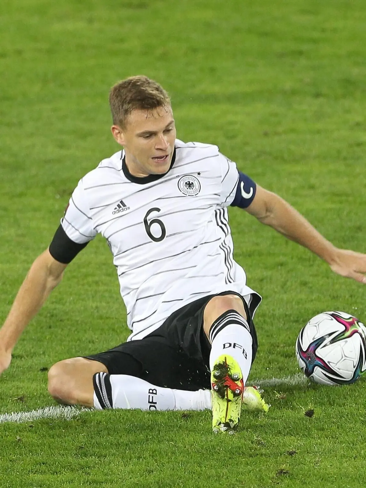  Joshua Kimmich 6 Deutschland, Liechtenstein vs. Deutschland, WM-Qualifikation, 02.09.2021 Innsbruck Tirol Oesterreich *** Joshua Kimmich 6 Germany , Liechtenstein vs Germany, World Cup Qualification, 02 09 2021 Innsbruck Tirol Oesterreich Copyright: xkolbert-press/ChristianxKolbertx