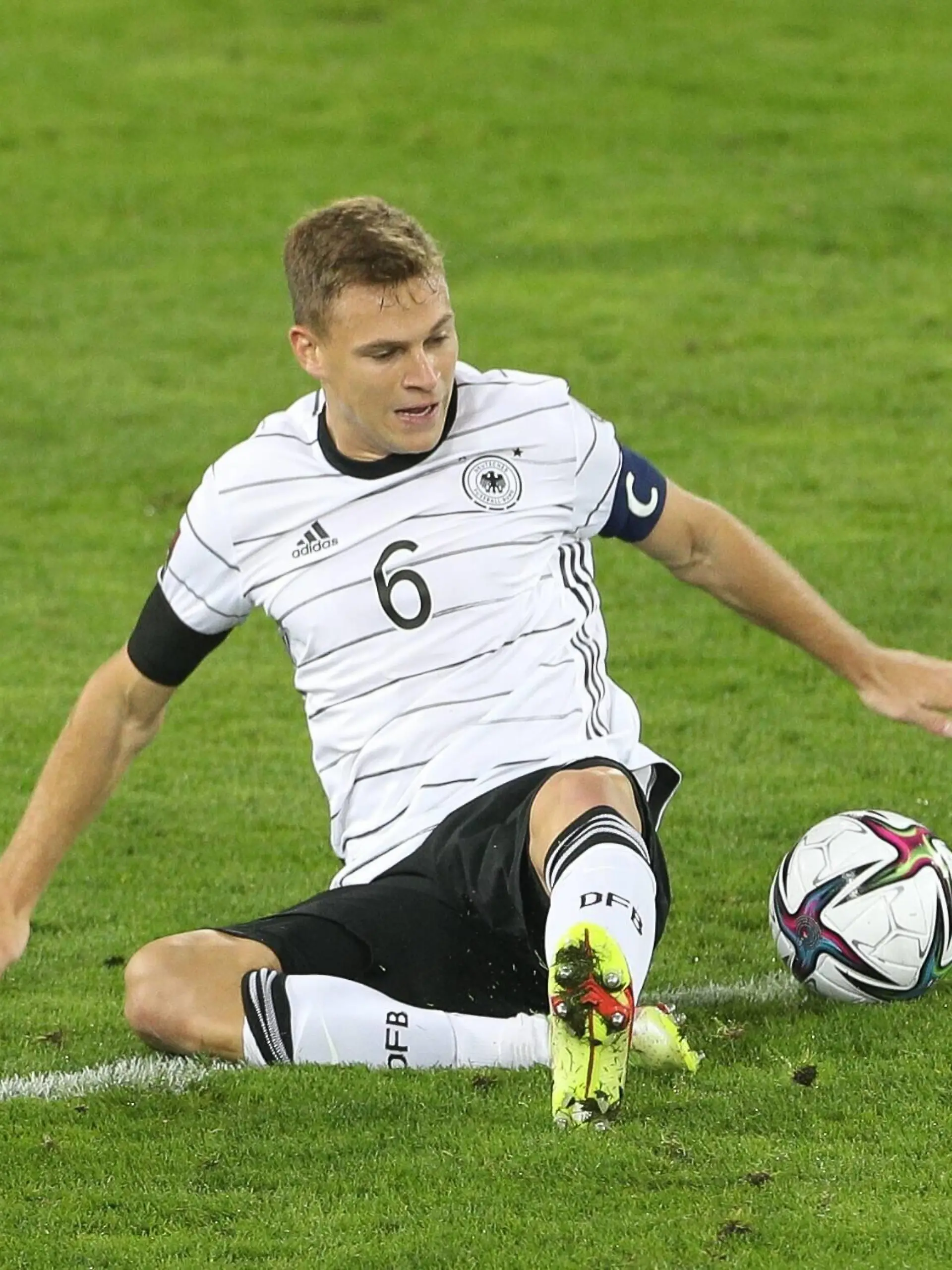  Joshua Kimmich 6 Deutschland, Liechtenstein vs. Deutschland, WM-Qualifikation, 02.09.2021 Innsbruck Tirol Oesterreich *** Joshua Kimmich 6 Germany , Liechtenstein vs Germany, World Cup Qualification, 02 09 2021 Innsbruck Tirol Oesterreich Copyright: xkolbert-press/ChristianxKolbertx