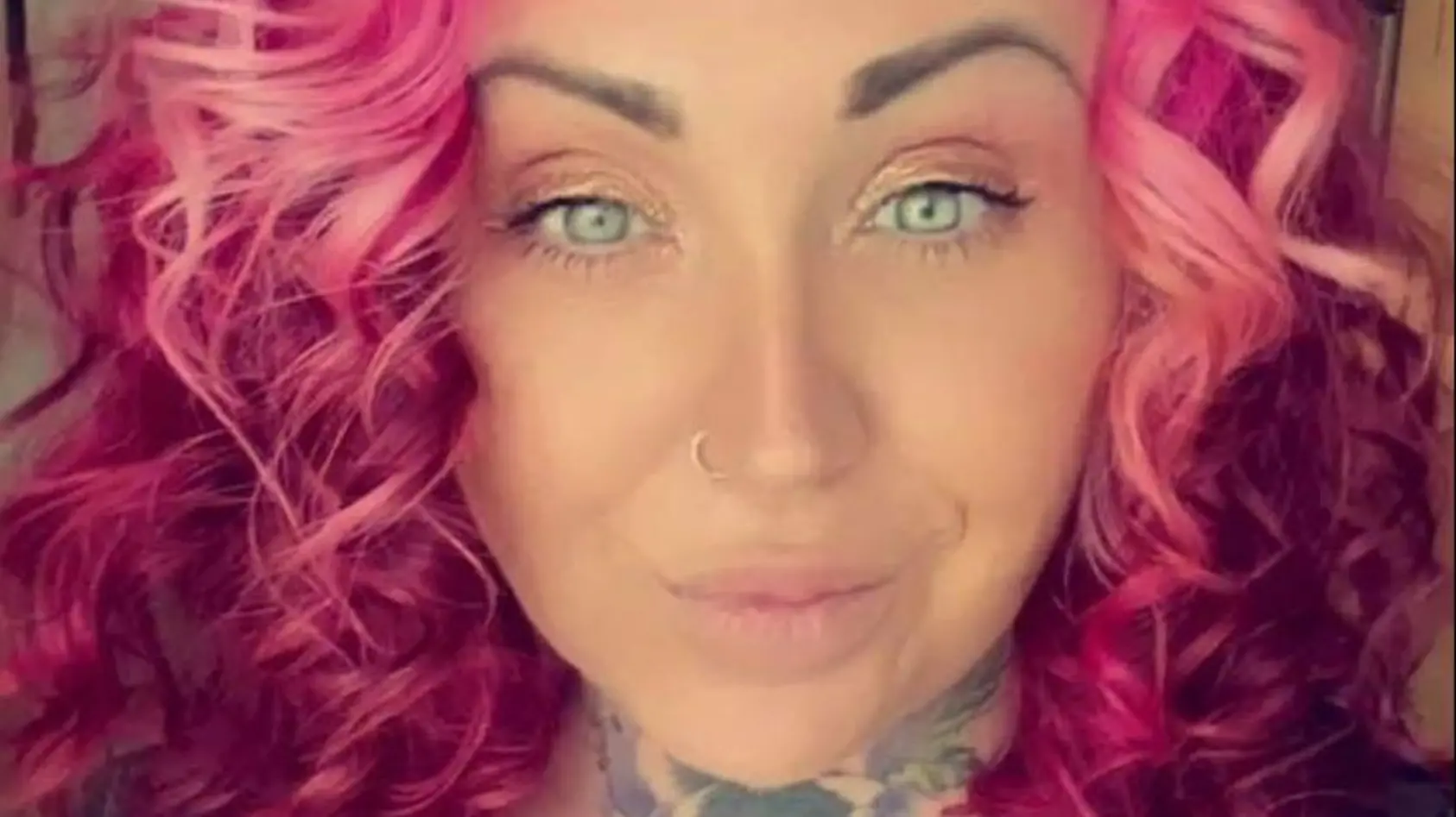 Unglücklich über Lockdown-Kilos: Beauty-Besessene stirbt bei Schönheits ...