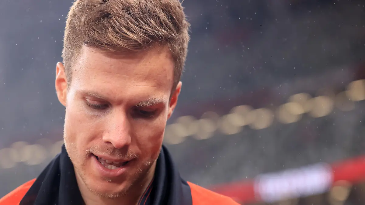 TOKYO, JAPAN - SEPTEMBER 01: Markus Rehm of Team Germany reacts after winning the gold medal after competing in the Men's Long Jump - T64 Final on day 8 of the Tokyo 2020 Paralympic Games at Olympic Stadium on September 01, 2021 in Tokyo, Japan. (Photo by Carmen Mandato/Getty Images)