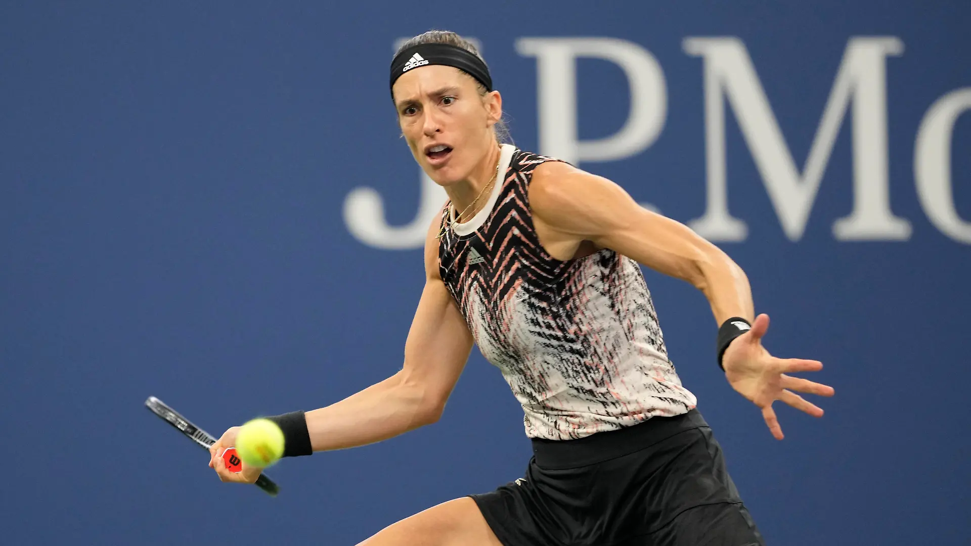 September 1,2021: Andrea Petkovic GER loses to Garbine Muguruza ESP 6-4, 6-2, at the US Open being played at Billy Jean King Ntional Tennis Center in Flushing, Queens, New York. Flushing, Queens USA - ZUMAc04_ 20210901_zaf_c04_087 Copyright: xLesliexBillmanx