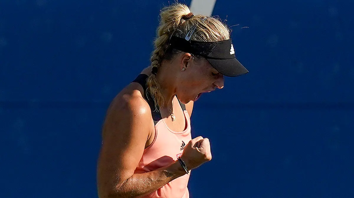 30.08.2021, USA, New York: Tennis, WTA-Tour, ATP-Tour, Grand-Slam-Turnier, US-Open, 1.Runde, Angelique Kerber (Deutschland) gegen Dayana Yastremska (Ukraine): Angelique Kerber reagiert nach einem Punkt. Foto: Seth Wenig/AP/dpa +++ dpa-Bildfunk +++