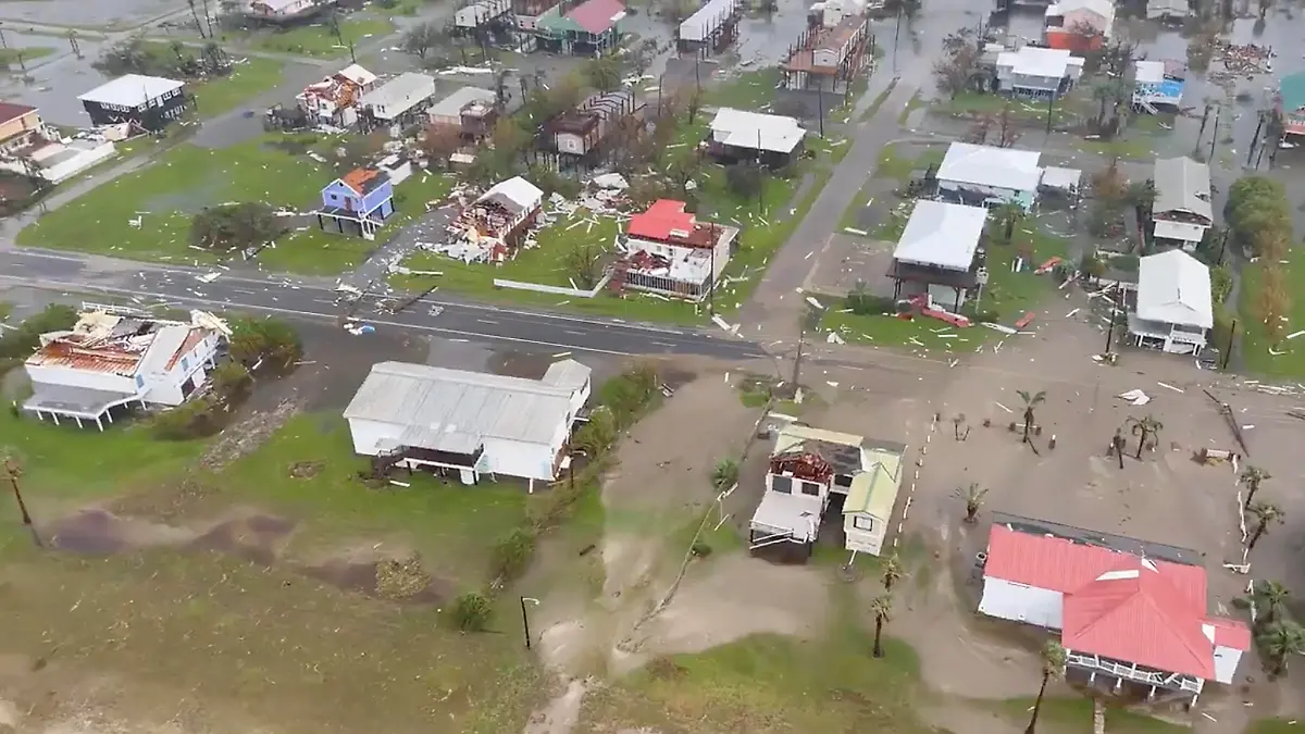 August 30, 2021, Grand Isle, Louisiana, USA : A photo taken from US Coast Guard video on Monday shows damage in Grand Isle, Louisiana, after Hurricane Ida devastated the region. The US Coast Guard USCG conducted search and rescue operations. Hurricane Ida slammed into Louisiana as a Category 4 storm on Sunday, causing at least three deaths. About a million customers were left without power. Grand Isle USA - ZUMA 20210830_new_z03_020 Copyright: xUSCGxHeartlandx