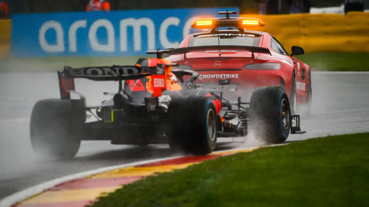 Sport Bilder des Tages F1 Safety Car, Mercedes-AMG GT R, 33 Max Verstappen NED, Red Bull Racing, F1 Grand Prix of Belgium at Circuit de Spa-Francorchamps on August 29, 2021 in Spa-Francorchamps, Belgium. Photo by HOCH ZWEI Spa-Francorchamps Belgium *** F1 Safety Car, Mercedes AMG GT R, 33 Max Verstappen NED, Red Bull Racing , F1 Grand Prix of Belgium at Circuit de Spa Francorchamps on August 29, 2021 in Spa Francorchamps, Belgium Photo by HOCH ZWEI Spa Francorchamps Belgium