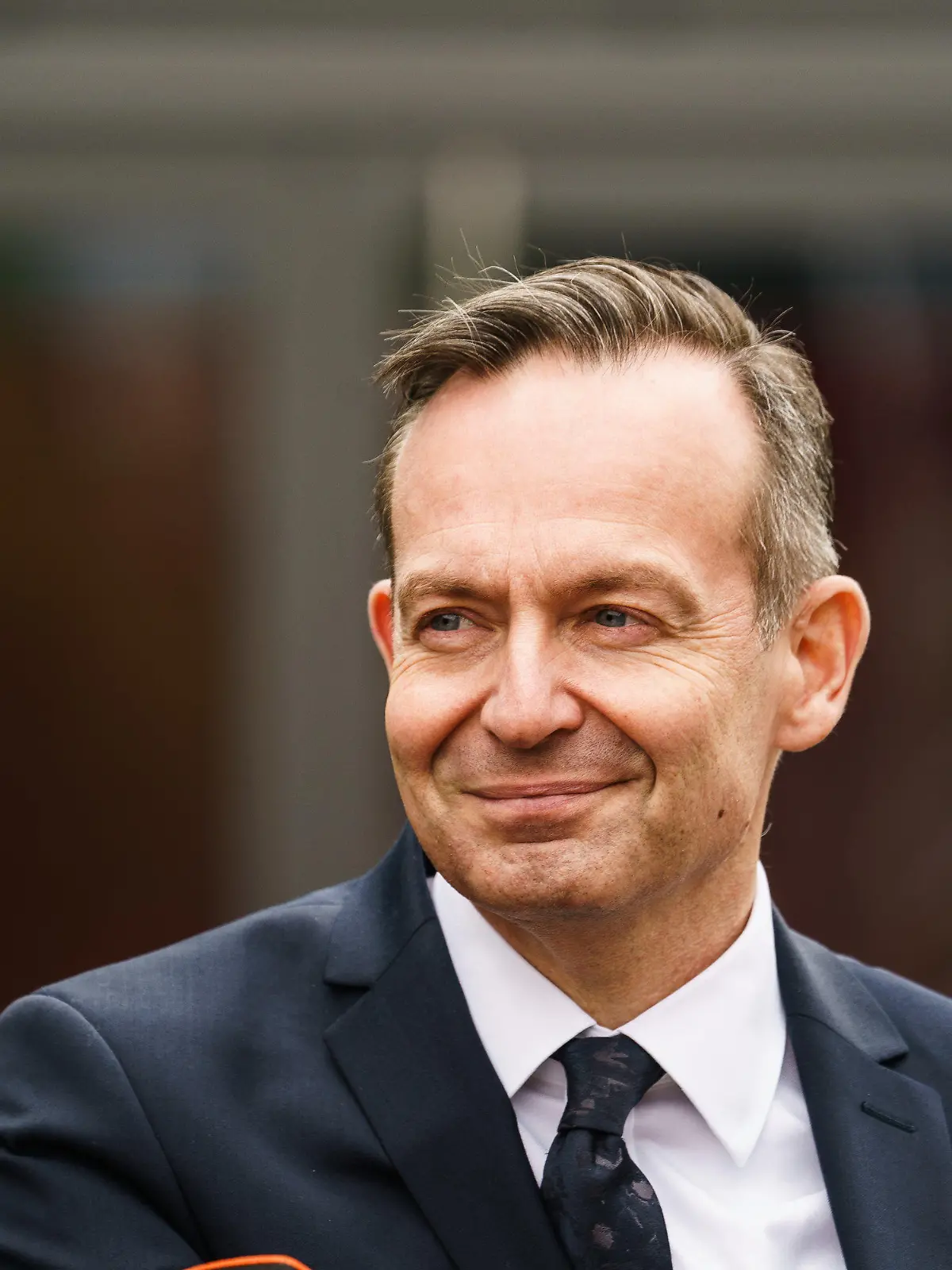 30.04.2021, Rheinland-Pfalz, Mainz: Volker Wissing (FDP), Landesvorsitzender seiner Partei und Wirtschaftsminister in Rheinland-Pfalz, nimmt an einer Pressekonferenz teil, auf der die Koalitionspartner der bisherigen Landesregierung SPD, Bündnis90/Die Grünen und die FDP über den Abschluss der Koalitionsverhandlungen berichten.  Rheinland-Pfalz wird weiter von einer Ampel-Koalition aus SPD, Grünen und FDP regiert. Foto: Andreas Arnold/dpa +++ dpa-Bildfunk +++