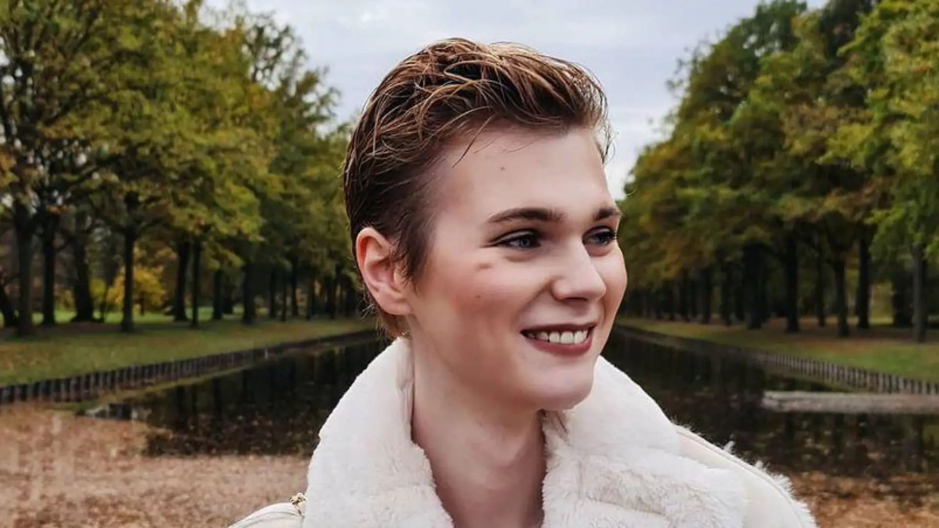 Lucy Hellenbrecht - ihr Dating-Leben wird nach dem Eingriff entspannter.