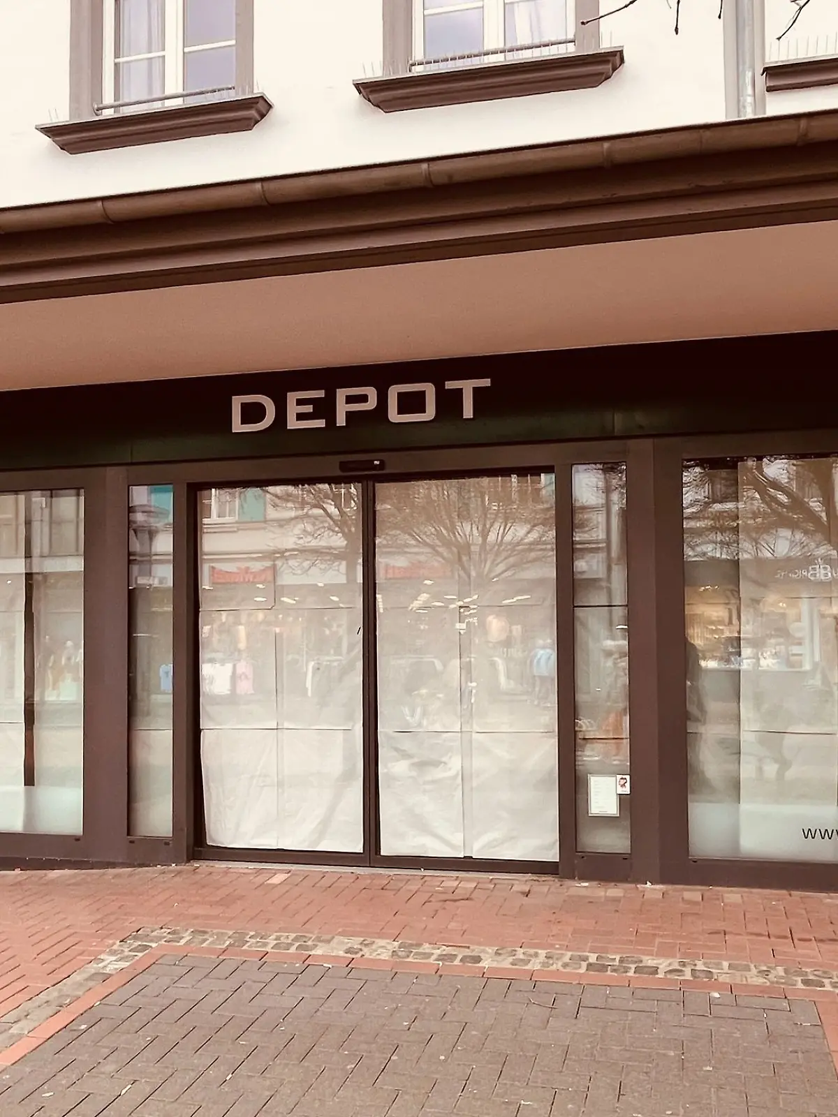 Bild zu: "Räumungsverkauf! Deko-Kette Depot schließt jede dritte Filiale"