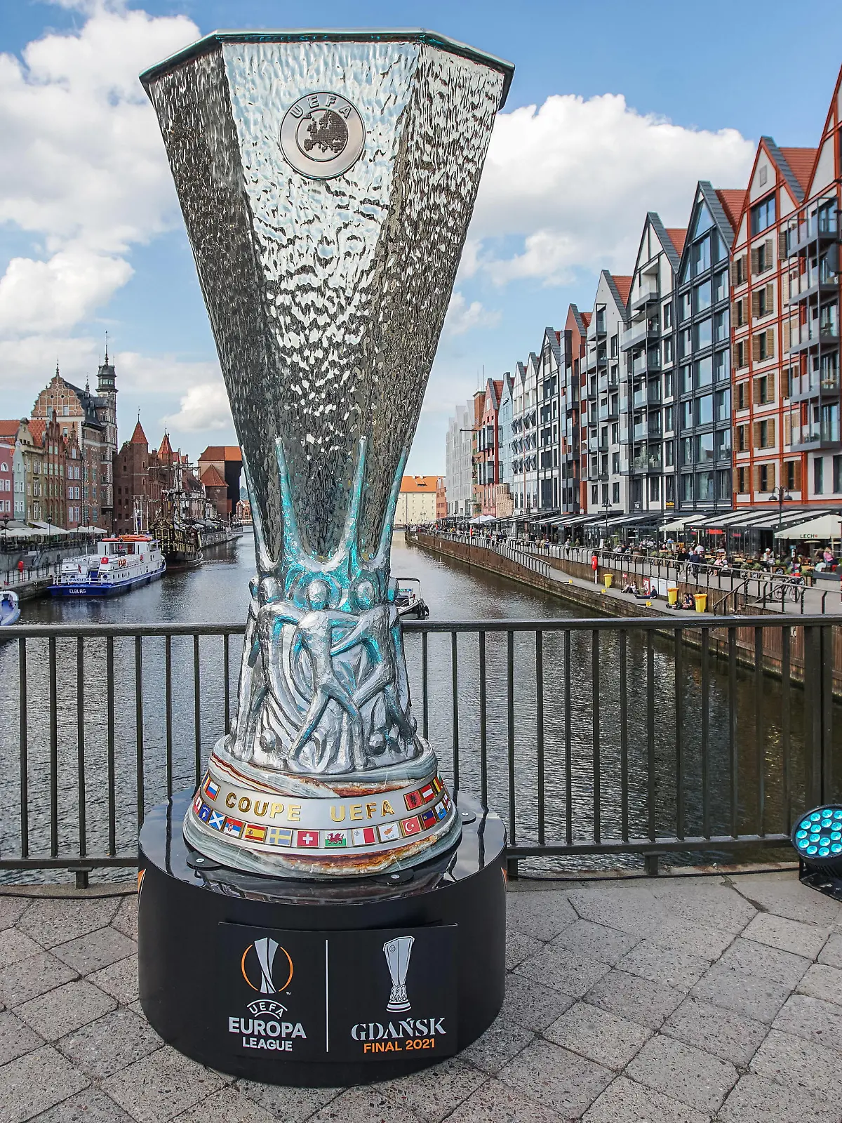 Europa League Final In Gdansk, Poland 3 meters tall replica of Europa League cup displayed to publicity at the Green Bridge is seen in Gdansk, Poland on 24 May 2021 2021 UEFA Europa League Final will be the final match of the 2020 21 UEFA Europa League, the 50th season of Europe s secondary club football tournament organised by UEFA, and the 12th season since it was renamed from the UEFA Cup to the UEFA Europa League. Game will be played on 26 May 2021 at the Gdansk stadium. Gdansk Poland fludra-europale210524_npzFS PUBLICATIONxNOTxINxFRA Copyright: xMichalxFludrax 
