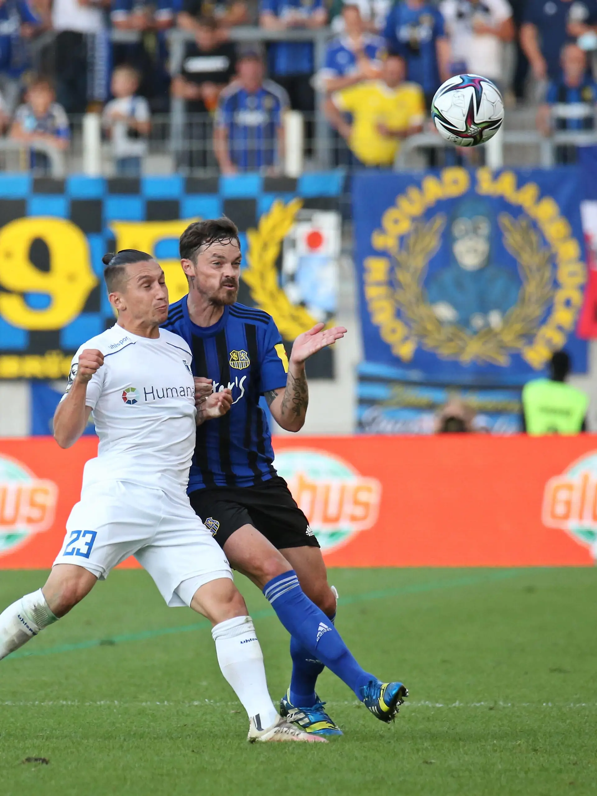 25.08.2021, xklex, Fussball 3.Liga, 1.FC Saarbruecken - 1.FC Magdeburg emspor, v.l. Baris Atik 1.FC Magdeburg Dennis Erdmann 1.FC Saarbruecken DFL/DFB REGULATIONS PROHIBIT ANY USE OF PHOTOGRAPHS as IMAGE SEQUENCES and/or QUASI-VIDEO Saarbruecken *** 25 08 2021, xklex, Football 3 Liga, 1 FC Saarbruecken 1 FC Magdeburg emspor, v l Baris Atik 1 FC Magdeburg Dennis Erdmann 1 FC Saarbruecken DFL DFB REGULATIONS PROHIBIT ANY USE OF PHOTOGRAPHS as IMAGE SEQUENCES and or QUASI VIDEO Saarbruecken 