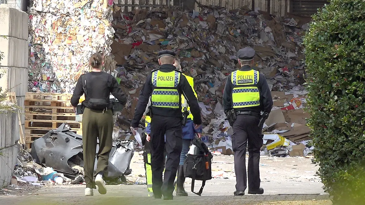 Leiche auf Gelände einer Recyclingfirma in Hamburg entdeckt