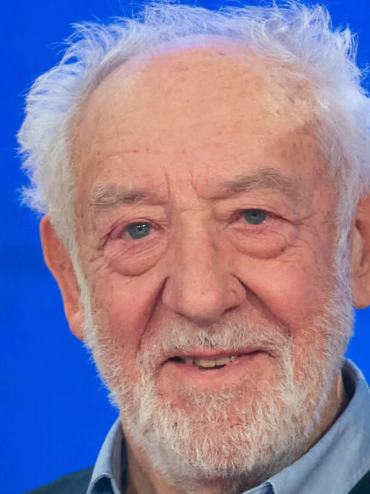 "Ja! Ja! Jaaa!": Dieter Hallervorden freut sich über Corona-Impfung