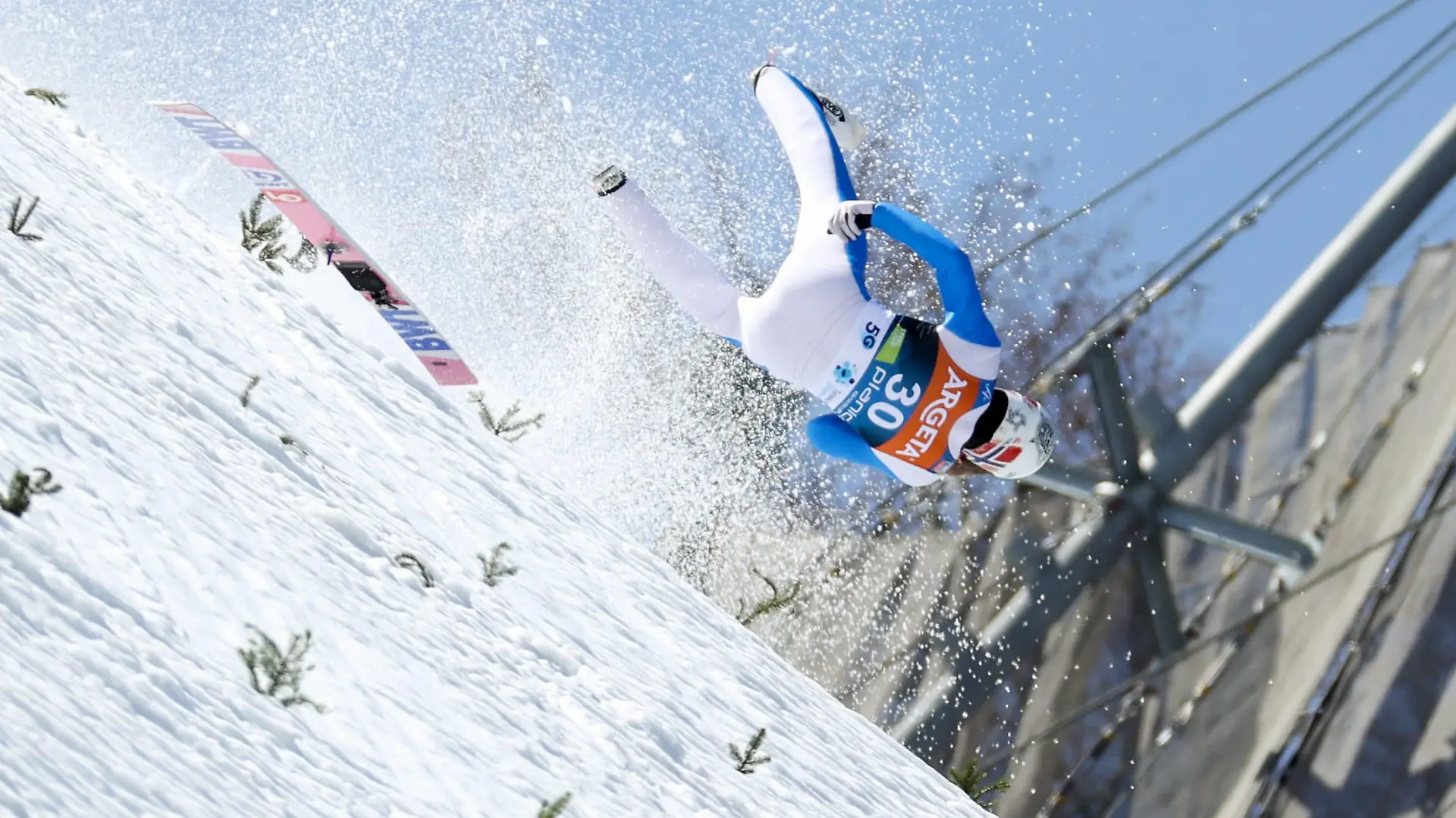 SKI FLYING - FIS WC Planica PLANICA,SLOVENIA,25.MAR.21 - NORDIC SKIING, Ski jumping, Skispringen, Ski, nordisch SKI FLYING - FIS World Cup. Image shows Daniel Andre Tande NOR. Keywords: crash. PUBLICATIONxINxGERxHUNxONLY GEPAxpictures/xChristianxWalgram