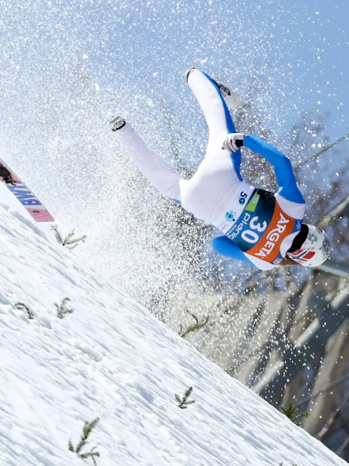 SKI FLYING - FIS WC Planica PLANICA,SLOVENIA,25.MAR.21 - NORDIC SKIING, Ski jumping, Skispringen, Ski, nordisch SKI FLYING - FIS World Cup. Image shows Daniel Andre Tande NOR. Keywords: crash. PUBLICATIONxINxGERxHUNxONLY GEPAxpictures/xChristianxWalgram