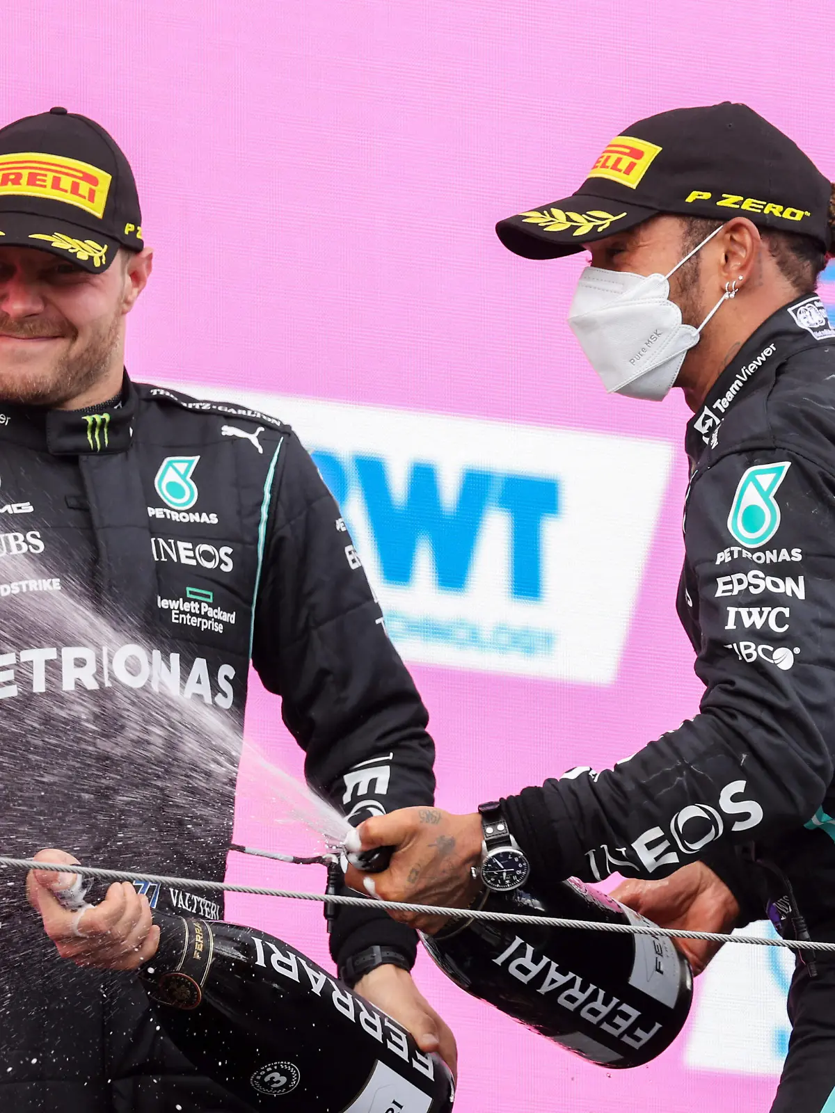 Formula 1 - GP of Styria 2021 SPIELBERG,AUSTRIA,27.JUN.21 - MOTORSPORTS, FORMULA 1 - Grand Prix of Styria, Red Bull Ring. Image shows the rejoicing of Valtteri Bottas FIN/ Mercedes and Lewis Hamilton GBR/ Mercedes. Keywords: champaign. PUBLICATIONxNOTxINxAUTxSUIxSWE GEPAxpictures/xChristianxWalgram 