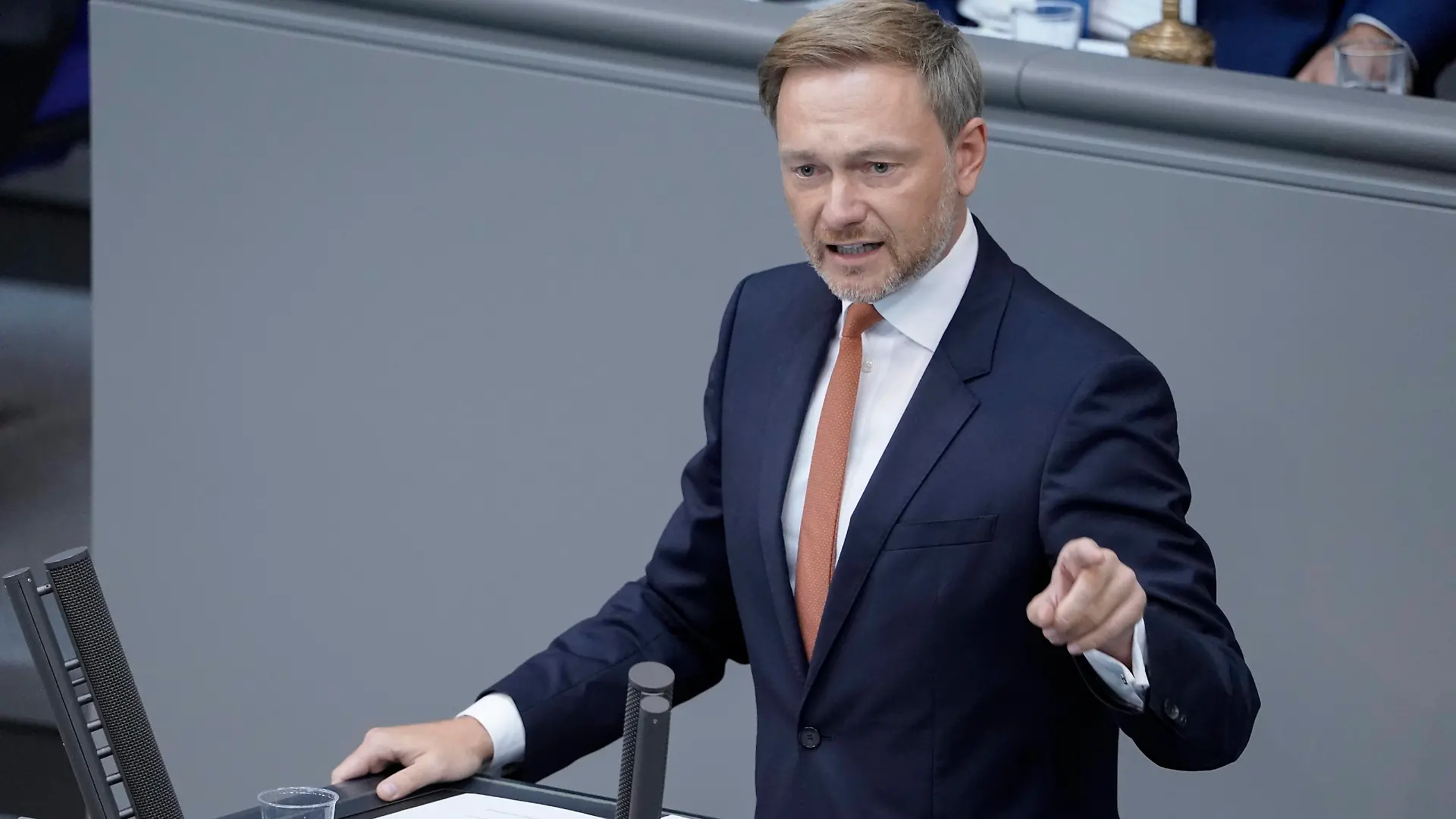  238. Bundestagssitzung und Debatte Aktuell, 25.08.2021, Berlin, Christian Lindner im Portrait bei seiner Rede Aussprache zur Lage in Afghanistan, Bundeswehreinsatz zur Evakuierung aus Afghanistan bei der 238. Sitzung des Deutschen Bundestag in Berlin Berlin Berlin Deutschland *** 238 Bundestag session and debate Current, 25 08 2021, Berlin, Christian Lindner in portrait during his speech debate on the situation in Afghanistan, Bundeswehr mission to evacuate from Afghanistan at the 238 session of the German Bundestag in Berlin Berlin Germany