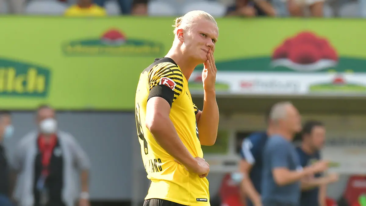 21.08.2021, xblx, Fussball 1.Bundesliga, SC Freiburg - Borussia Dortmund emspor, v.l. Erling Haaland Borussia Dortmund, enttaeuscht, enttaeuscht schauend, dissapointed DFL/DFB REGULATIONS PROHIBIT ANY USE OF PHOTOGRAPHS as IMAGE SEQUENCES and/or QUASI-VIDEO Freiburg *** 21 08 2021, xblx, football 1 Bundesliga, SC Freiburg Borussia Dortmund emspor, v l Erling Haaland Borussia Dortmund , disappointed, disappointed looking, dissapointed DFL DFB REGULATES PROHIBIT ANY USE OF PHOTOGRAPHS as IMAGE SEQUENCES and or QUASI VIDEO Freiburg