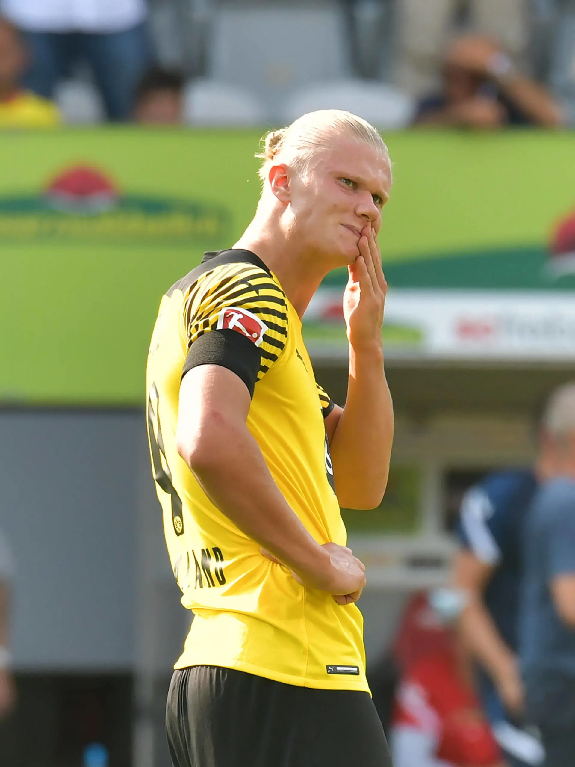21.08.2021, xblx, Fussball 1.Bundesliga, SC Freiburg - Borussia Dortmund emspor, v.l. Erling Haaland Borussia Dortmund, enttaeuscht, enttaeuscht schauend, dissapointed DFL/DFB REGULATIONS PROHIBIT ANY USE OF PHOTOGRAPHS as IMAGE SEQUENCES and/or QUASI-VIDEO Freiburg *** 21 08 2021, xblx, football 1 Bundesliga, SC Freiburg Borussia Dortmund emspor, v l Erling Haaland Borussia Dortmund , disappointed, disappointed looking, dissapointed DFL DFB REGULATES PROHIBIT ANY USE OF PHOTOGRAPHS as IMAGE SEQUENCES and or QUASI VIDEO Freiburg 