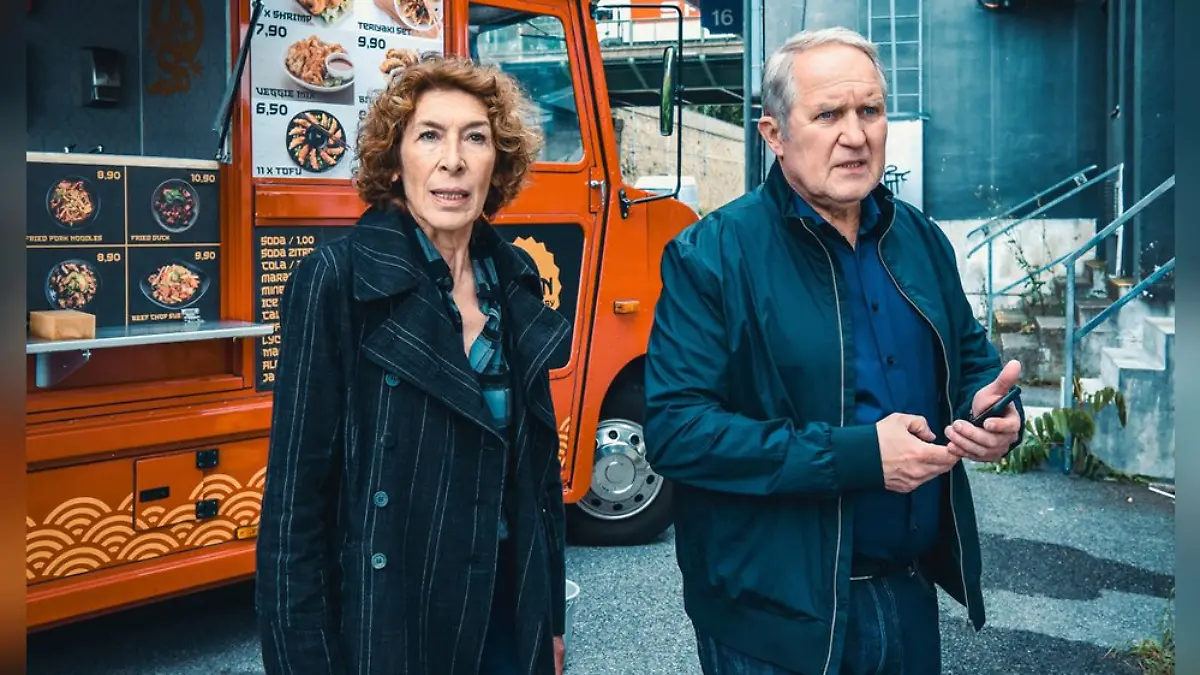 Adele Neuhauser und Harald Krassnitzer in ihren „Tatort”-Rollen als Ermittler Bibi Fellner und Moritz Eisner.