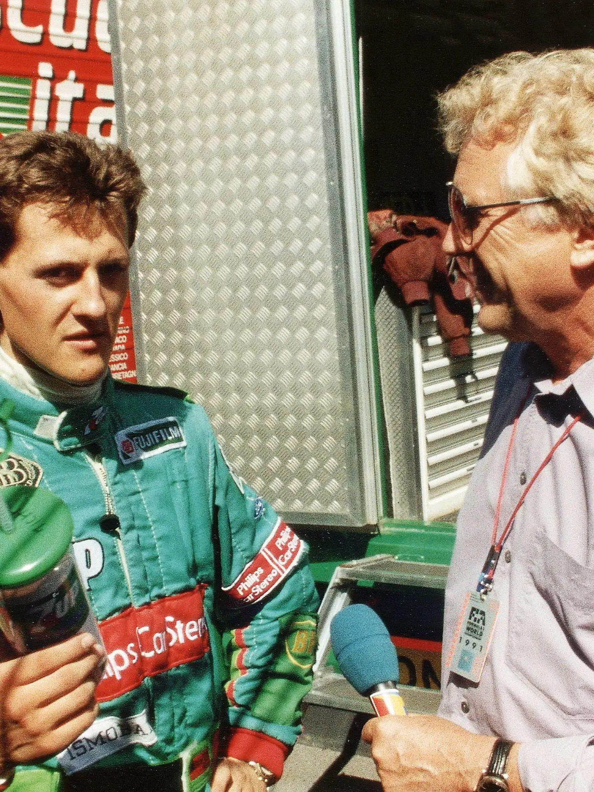Debüt: Am 24./25.08.1991 bestritt Michael Schumacher sein erstes Formel 1-Wochenende, damals in einem Jordan-Ford. Nach dem Qualifying gab er RTL-Kommentator Willy Knupp ein Interview.