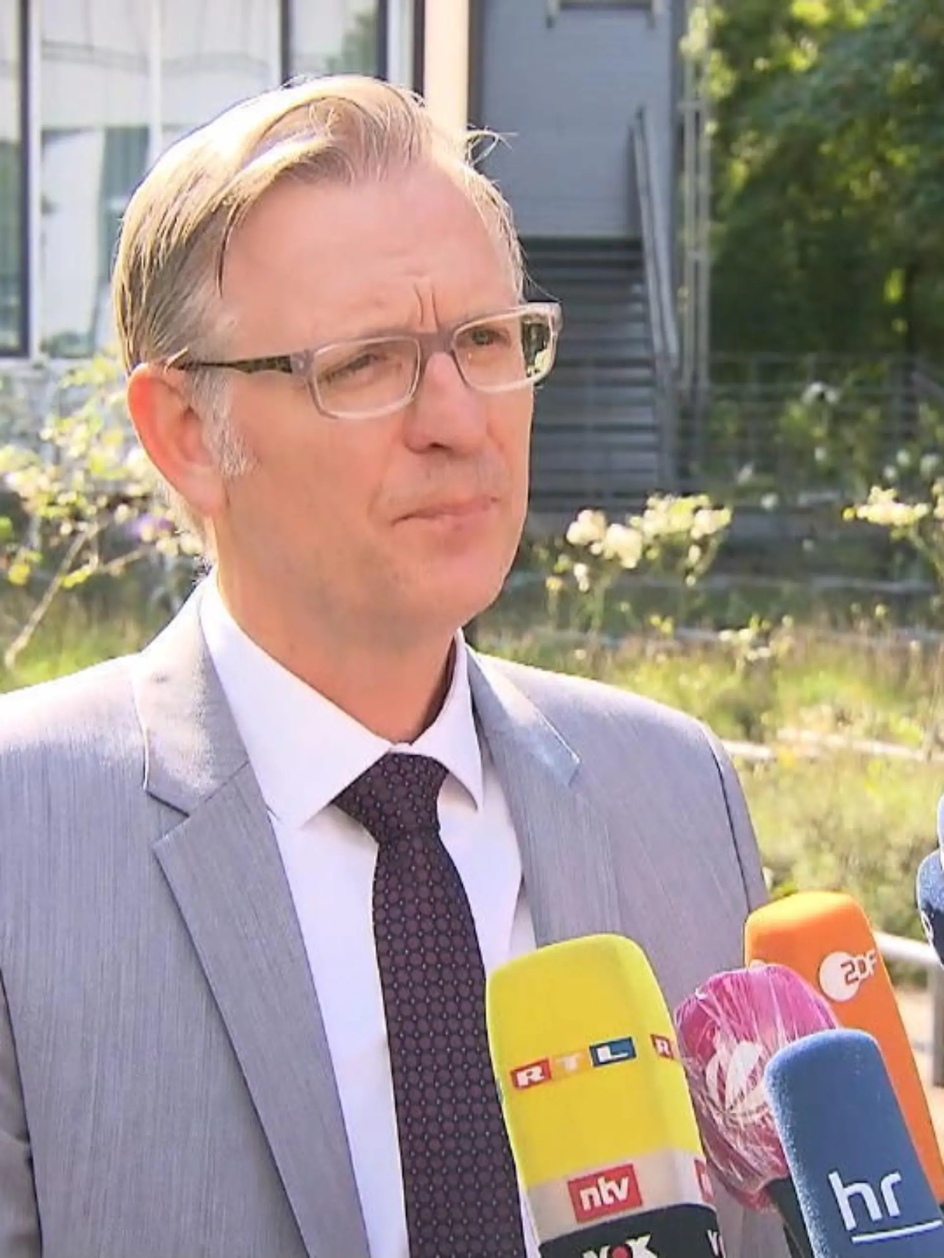 Ein Unbekannter hat Lebensmittel an der Uni vorsätzlich vergiftet. Das Gift kann tödlich sein. Die Polizei hat eine SOKO mit 40 Beamten gegründet.