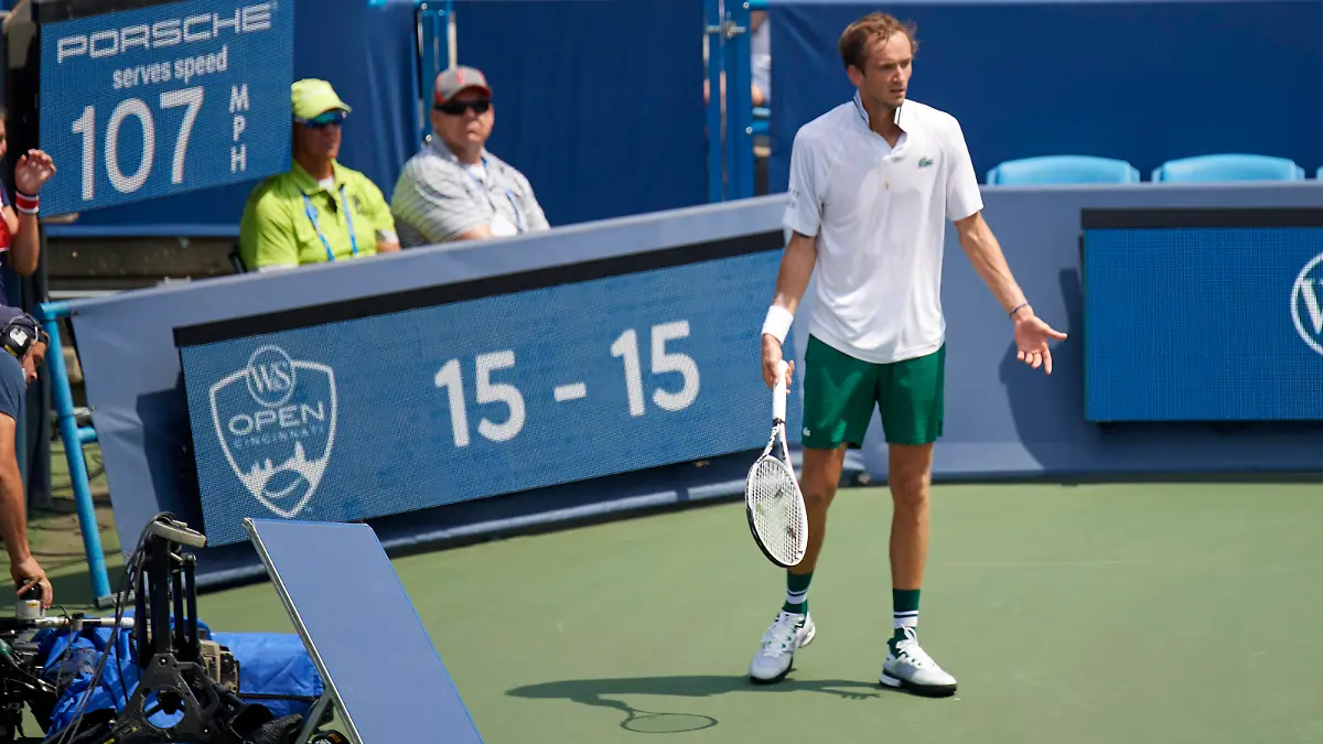 CINCINNATI, OH - AUGUST 21: Daniil Medvedev of Russia looks at the chair umpire after he has an accidental run-in with an on-court camera during the semifinal match on day 7 of the Western & Southern Open at the Lindner Family Tennis Center in Mason, Ohio on August 21, 2021. Photo by Shelley Lipton/Icon Sportswire TENNIS: AUG 21 Western & Southern Open Icon210821413