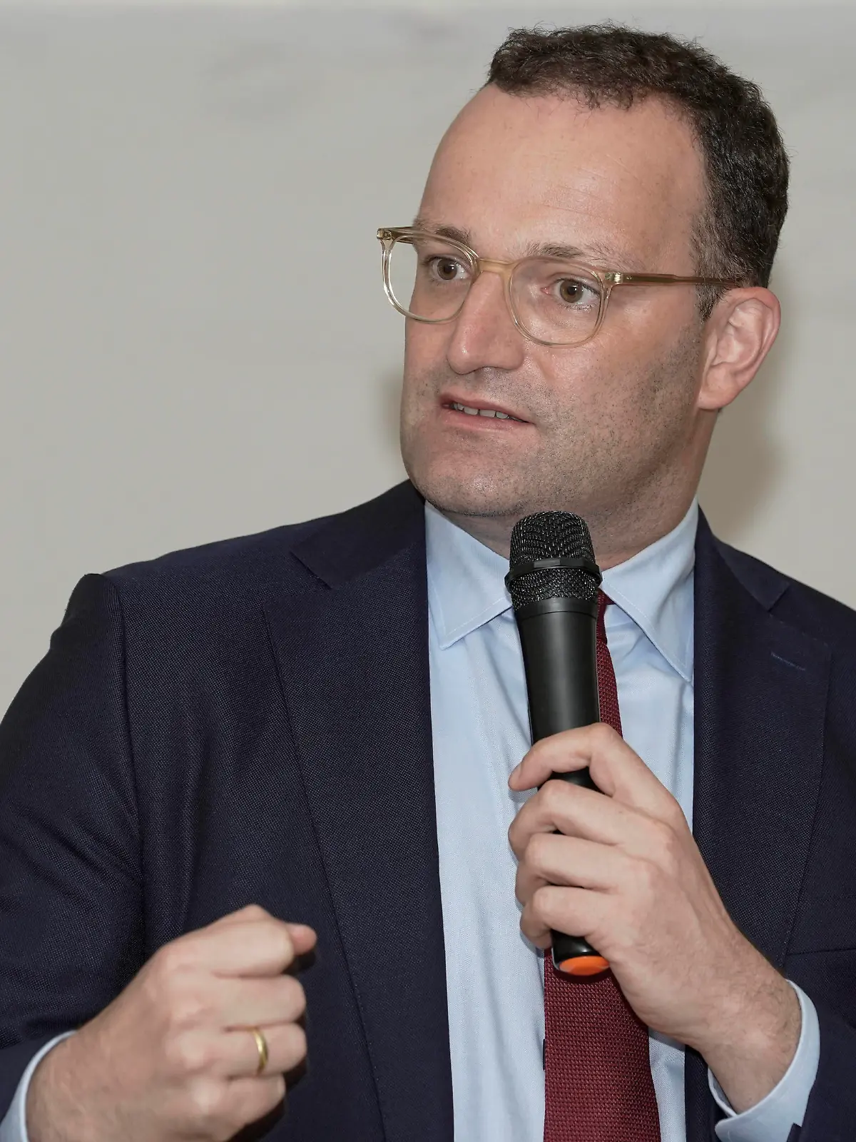  Wahlkampfveranstaltung Bundesgesundheitsminister besucht den Wahlkreis Leverkusen Aktuell, 23.08.2021, Jens Spahn Bundesgesundheitsminister und Bundestagskandidat der CDU im Portrait im Wahlkreis Leverkusen zur Wahlkampfveranstaltung Leverkusen Nordrhein-Westfalen Deutschland *** Election campaign event Federal Minister of Health visits the electoral district Leverkusen Current, 23 08 2021, Jens Spahn Federal Minister of Health and Bundestag candidate of the CDU in the portrait in the electoral district Leverkusen to the election campaign event Leverkusen North Rhine Westphalia Germany