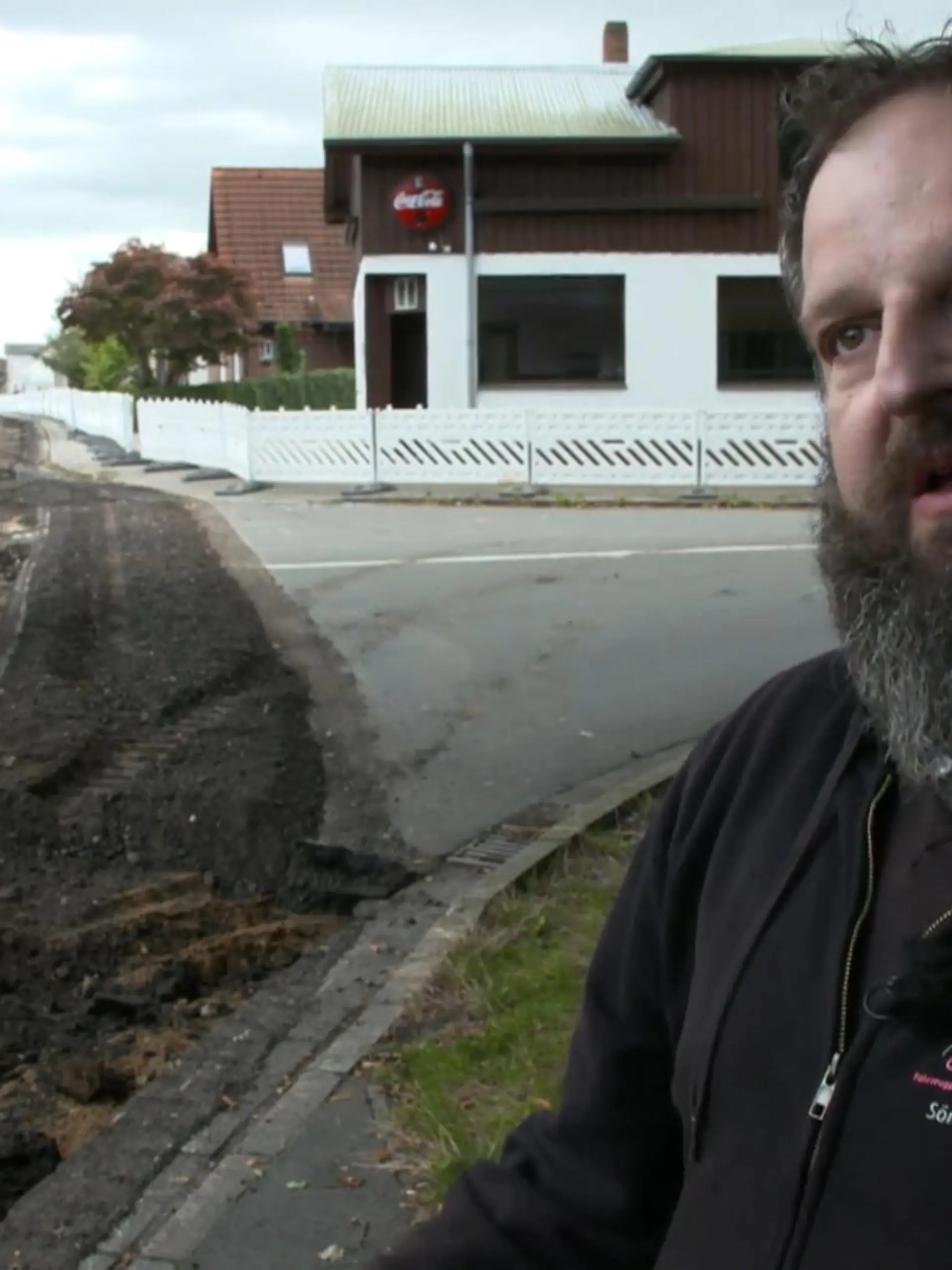 Bild zu: "Baustelle gefährdet seine Existenz"