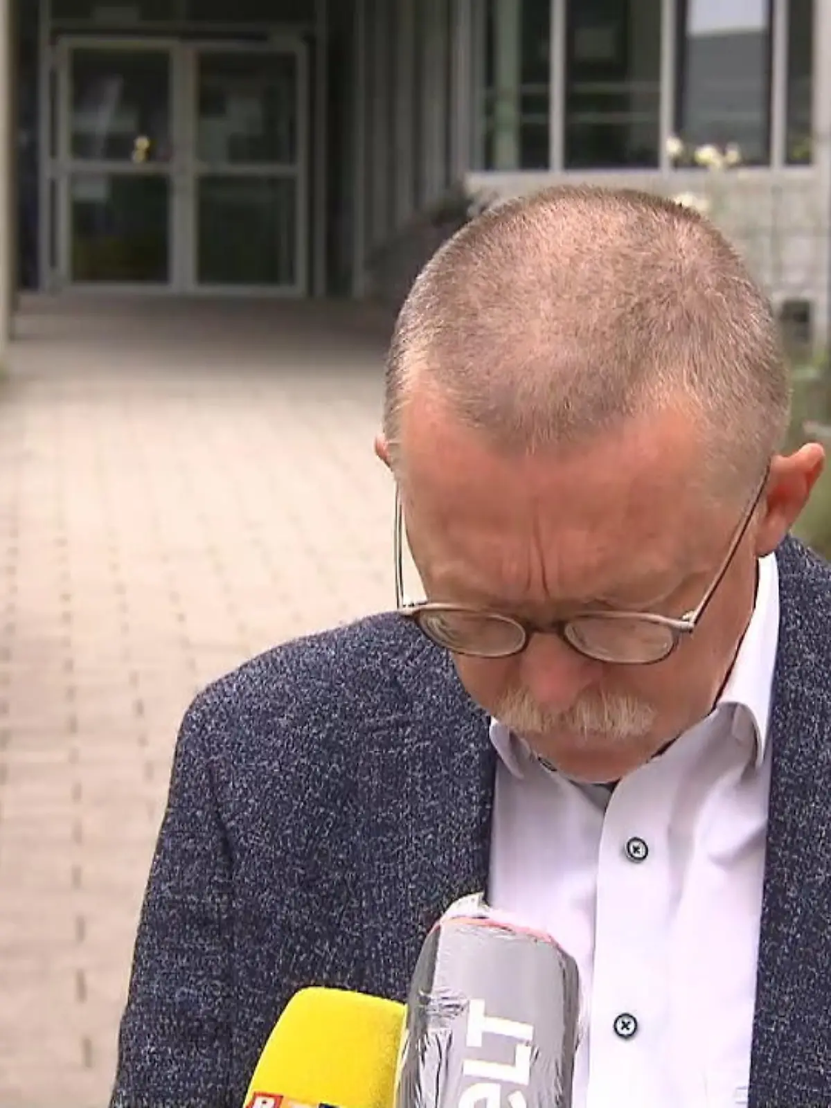 Bild zu: "Kanzler der TU ringt um Fassung "