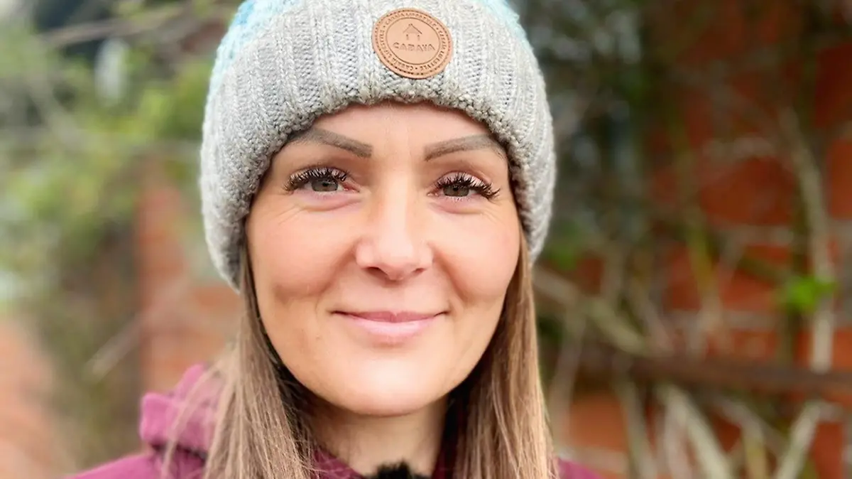 Geflügelbäuerin Stefanie (40) aus Schleswig-Holstein
+++ Die Verwendung des sendungsbezogenen Materials ist nur mit dem Hinweis und Verlinkung auf RTL+ gestattet. +++