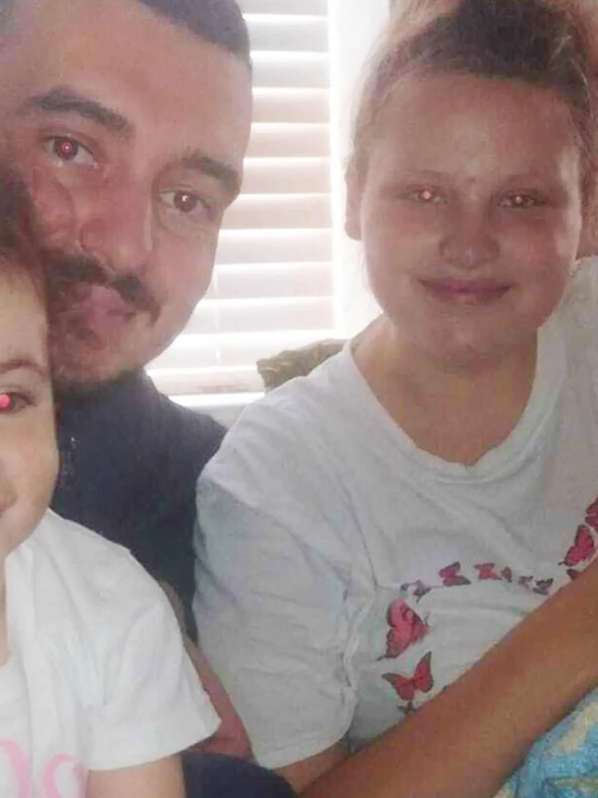 Die 20-jährige Georgia Crowther war unbemerkt schwanger und brachte ihr Baby nach einem Familienessen zur Welt.