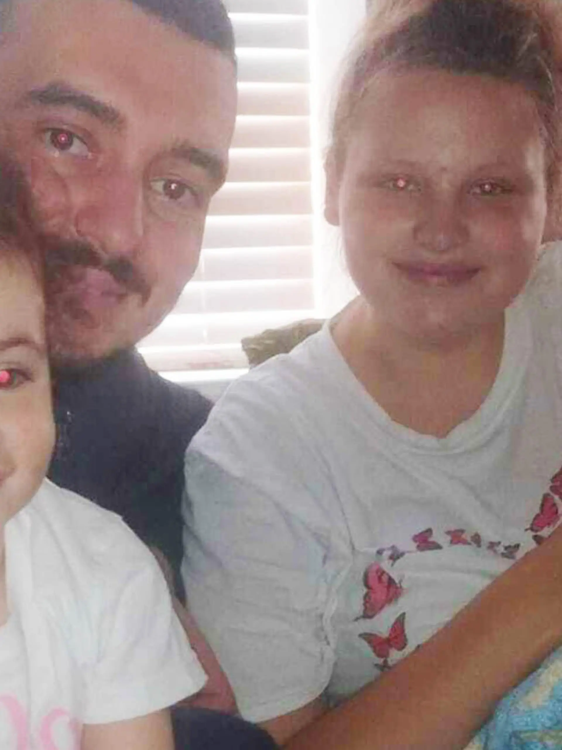 Die 20-jährige Georgia Crowther war unbemerkt schwanger und brachte ihr Baby nach einem Familienessen zur Welt.