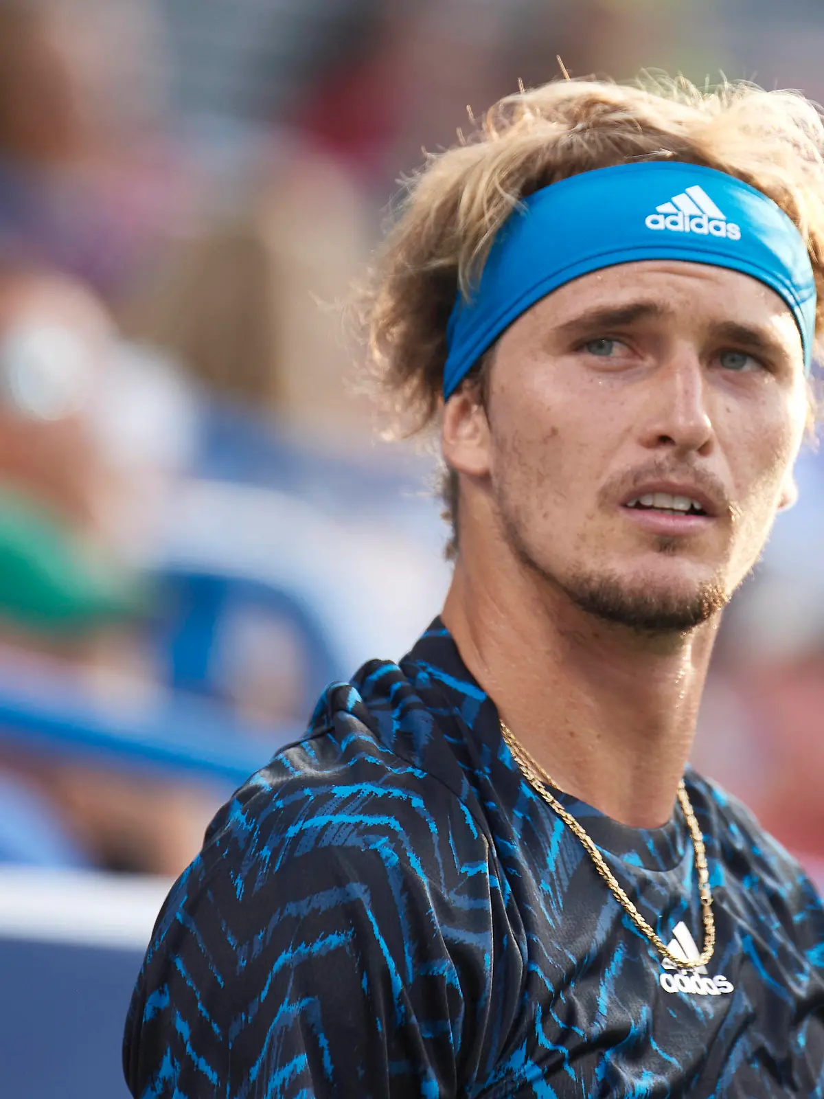  CINCINNATI, OH - AUGUST 21: Alexander Zverev of Germany looks on during the semifinal match on day 7 of the Western & Southern Open at the Lindner Family Tennis Center in Mason, Ohio on August 21, 2021. Photo by Shelley Lipton/Icon Sportswire TENNIS: AUG 21 Western & Southern Open Icon2108211368
