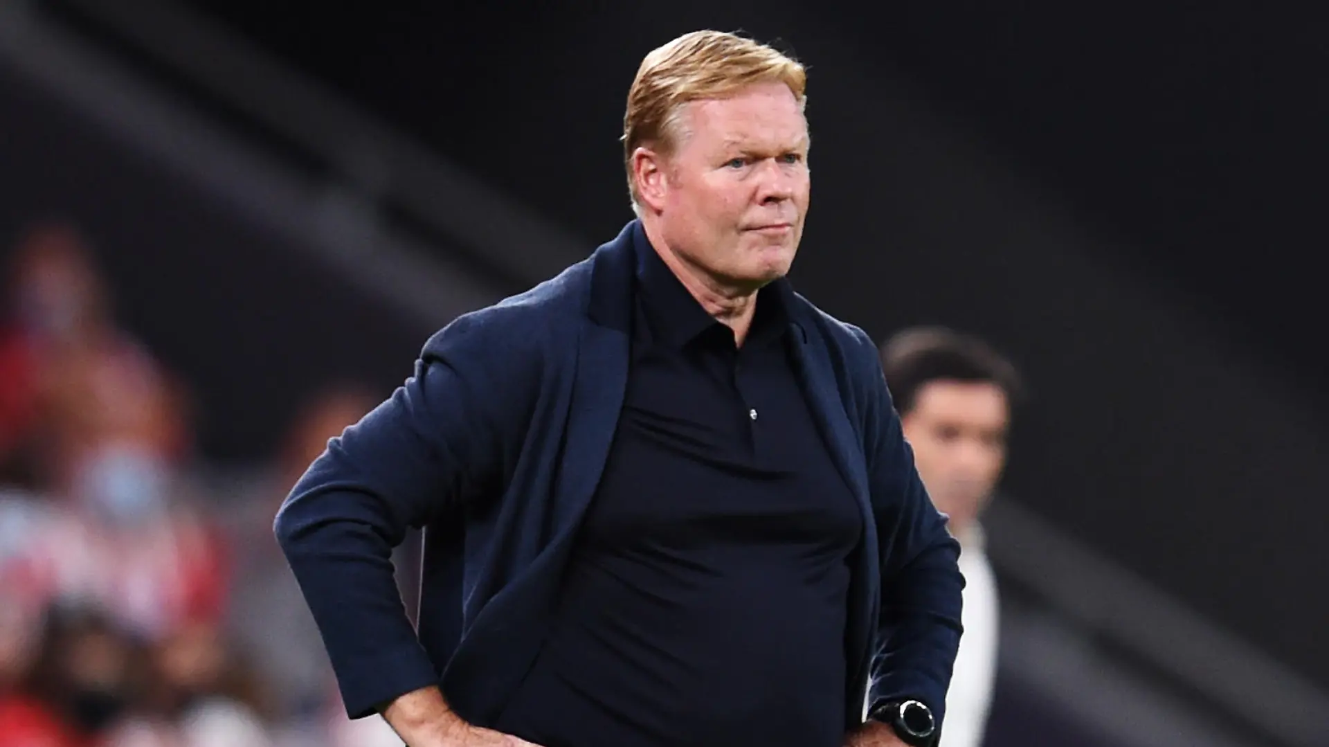 BILBAO, SPAIN - AUGUST 21: Ronald Koeman, Head Coach of FC Barcelona looks on from the sidelines during the LaLiga Santander match between Athletic Club and FC Barcelona at San Mames Stadium on August 21, 2021 in Bilbao, Spain. (Photo by Juan Manuel Serrano Arce/Getty Images)