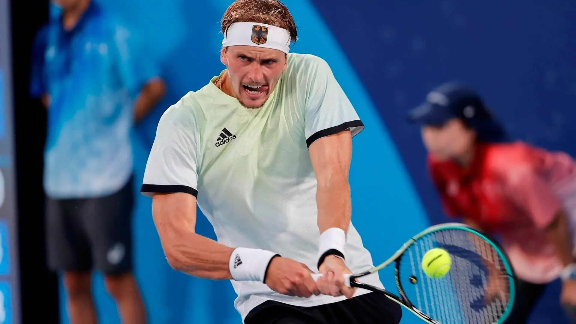 Tokio 2020 im Jahr 2021, Rückblick: Olympische Highlights Tokio 2020 im Jahr 2021, Olympische Highlights Sport Bilder des Tages German Alexander Zverev in action against Serbian Novak Djokovic during their semifinal match of men s singles tennis amid the 2020 Olympic Games, Olympische Spiele, Olympia, OS at Ariake Tennis Park in Tokyo, Japan, 30 July 2021. 2020 Olympics - Tennis ACHTUNG: NUR REDAKTIONELLE NUTZUNG PUBLICATIONxINxGERxSUIxAUTxONLY Copyright: xKaixFoersterlingx EVE4571 20210730-05469455b6edd5229eae69d5efbbaa96a7f5e65c