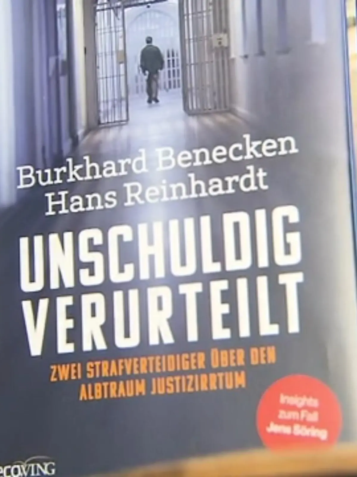 Bild zu: "Neues Buch über Polizeigewalt"