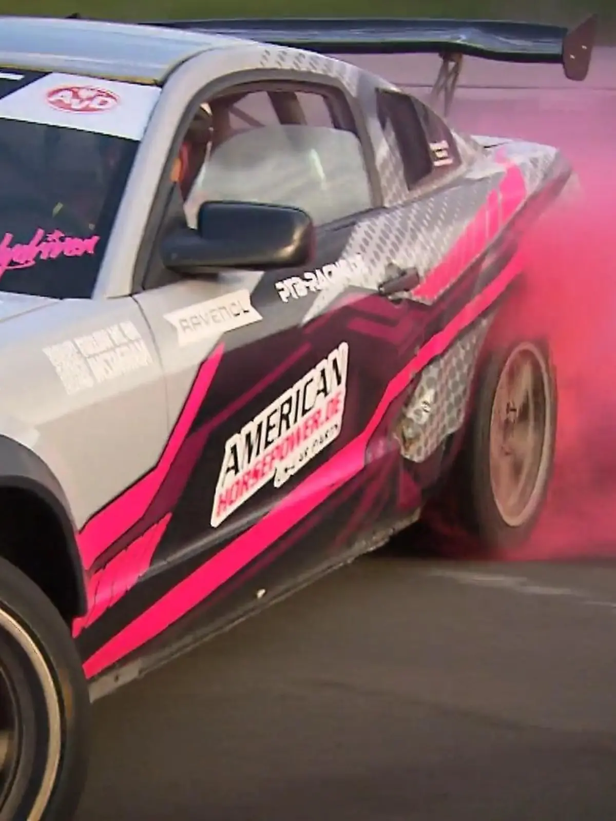 Bild zu: "Drift-Queen aus der Eifel"