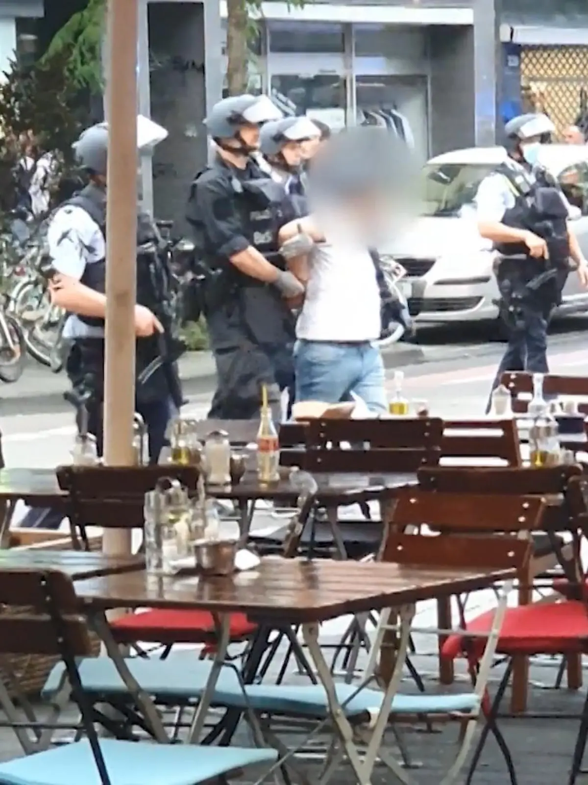 Bild zu: "Schüsse in Hotelzimmer in Köln"