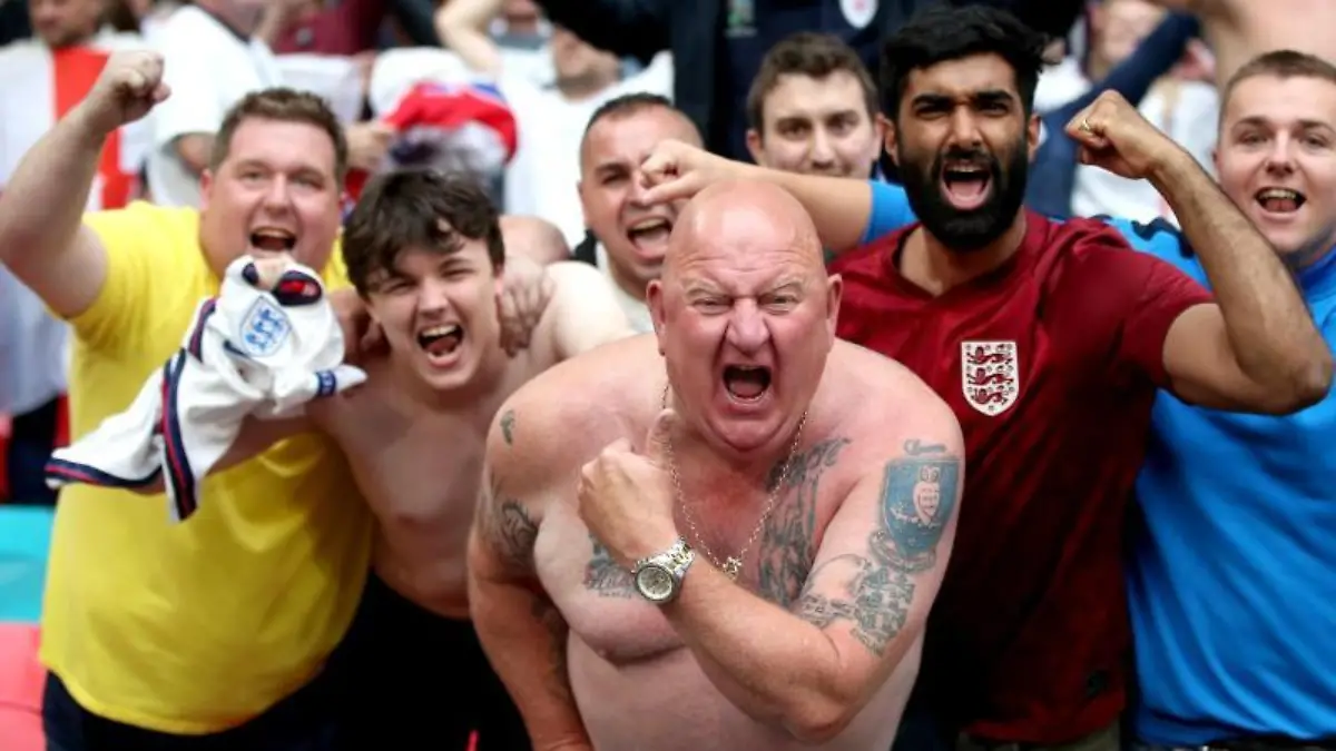 Wembley - Party ohne Corona-Abstand